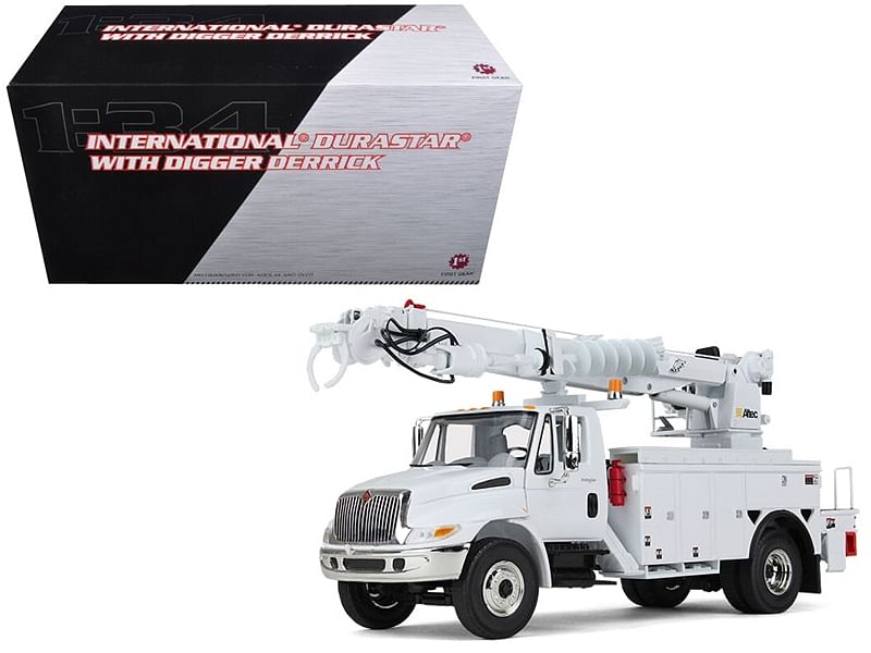 International DuraStar Truck with Digger Derrick Body “Altec” White 1/34 Diecast Model by First Gear