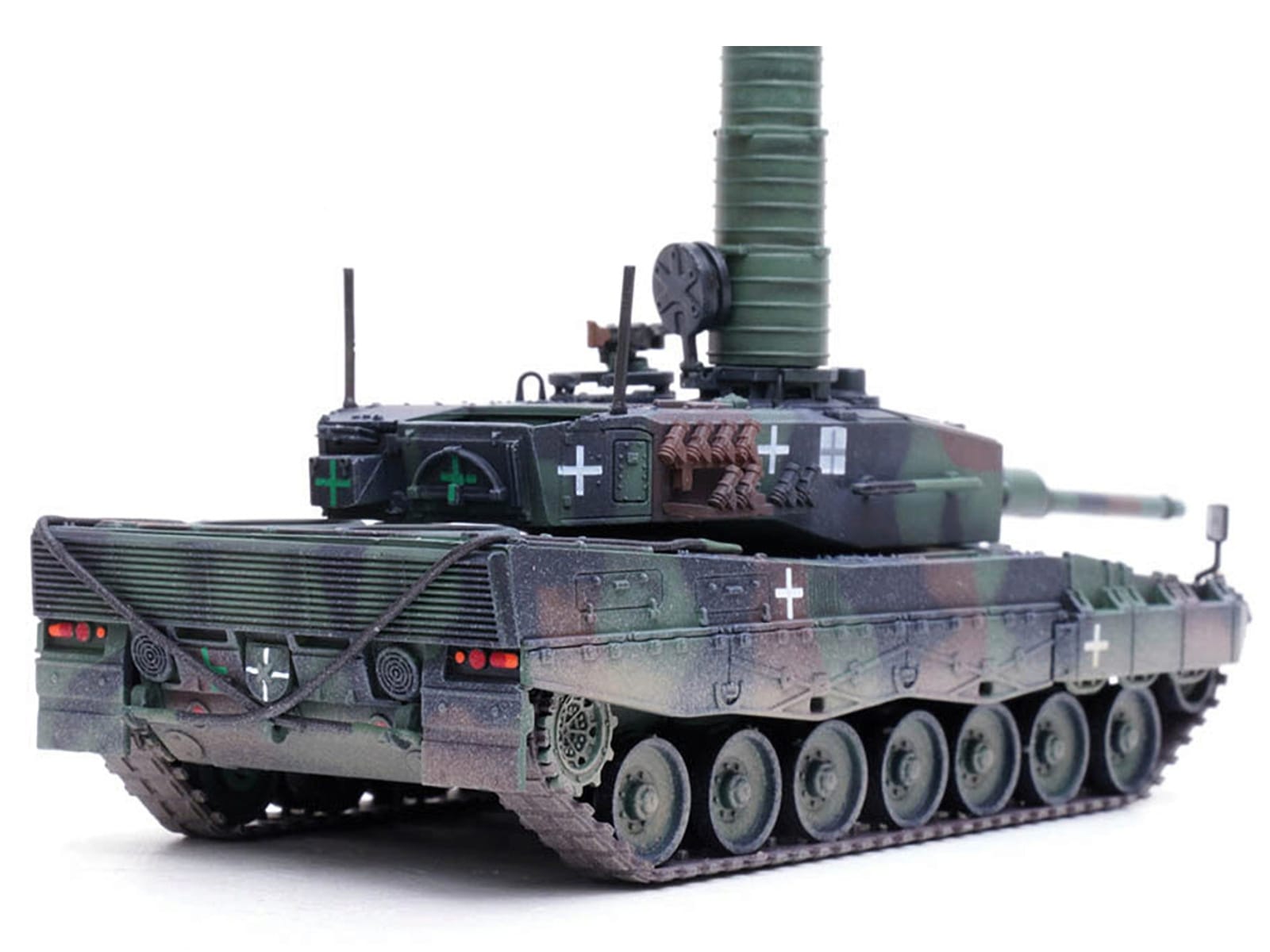 Leopard 2A4 Main Battle Tank with Snorkel "3-Tone Camouflage" Ukrainian Army "Armor Premium" Series 1/72 Diecast Model by Panzerkampf - Image 5
