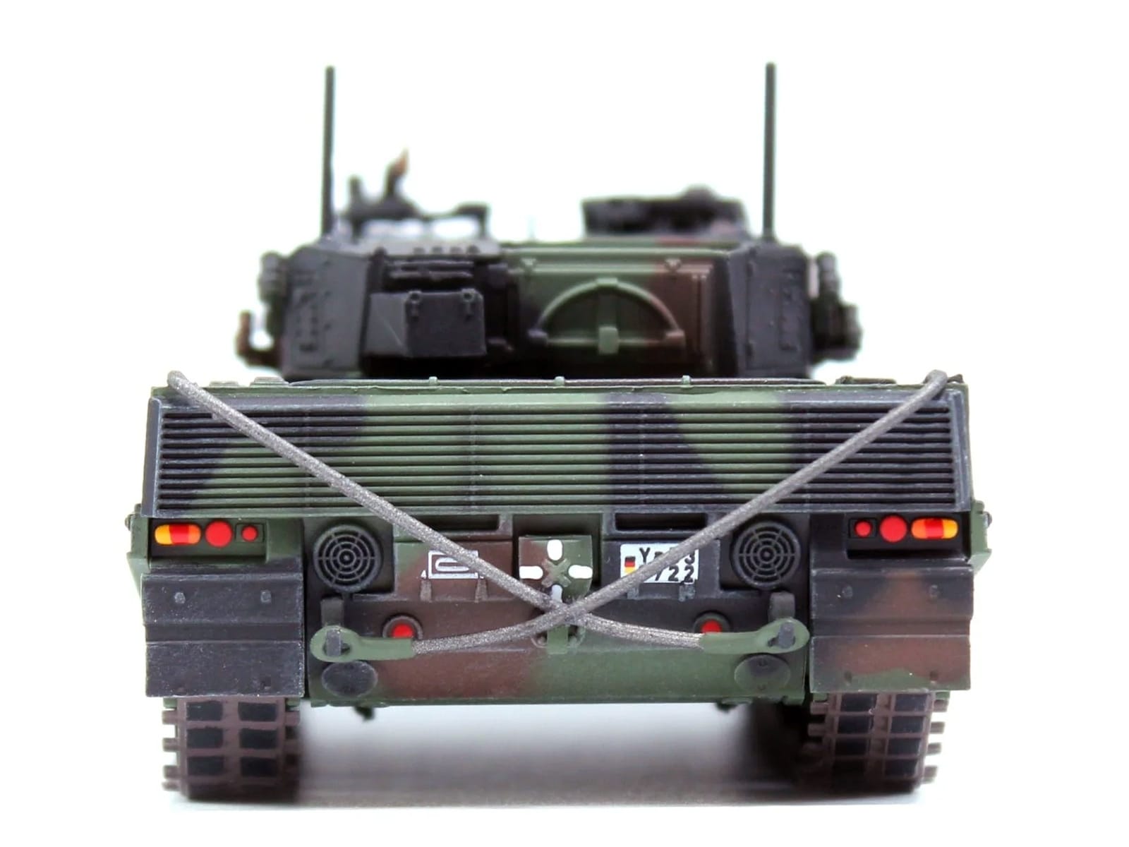 Leopard 2A4 Main Battle Tank "Bundeswehr 361st Panzer Battalion Certain Challenge West Germany" (1988) West German Army "Armor Premium" Series 1/72 Diecast Model by Panzerkampf - Image 4