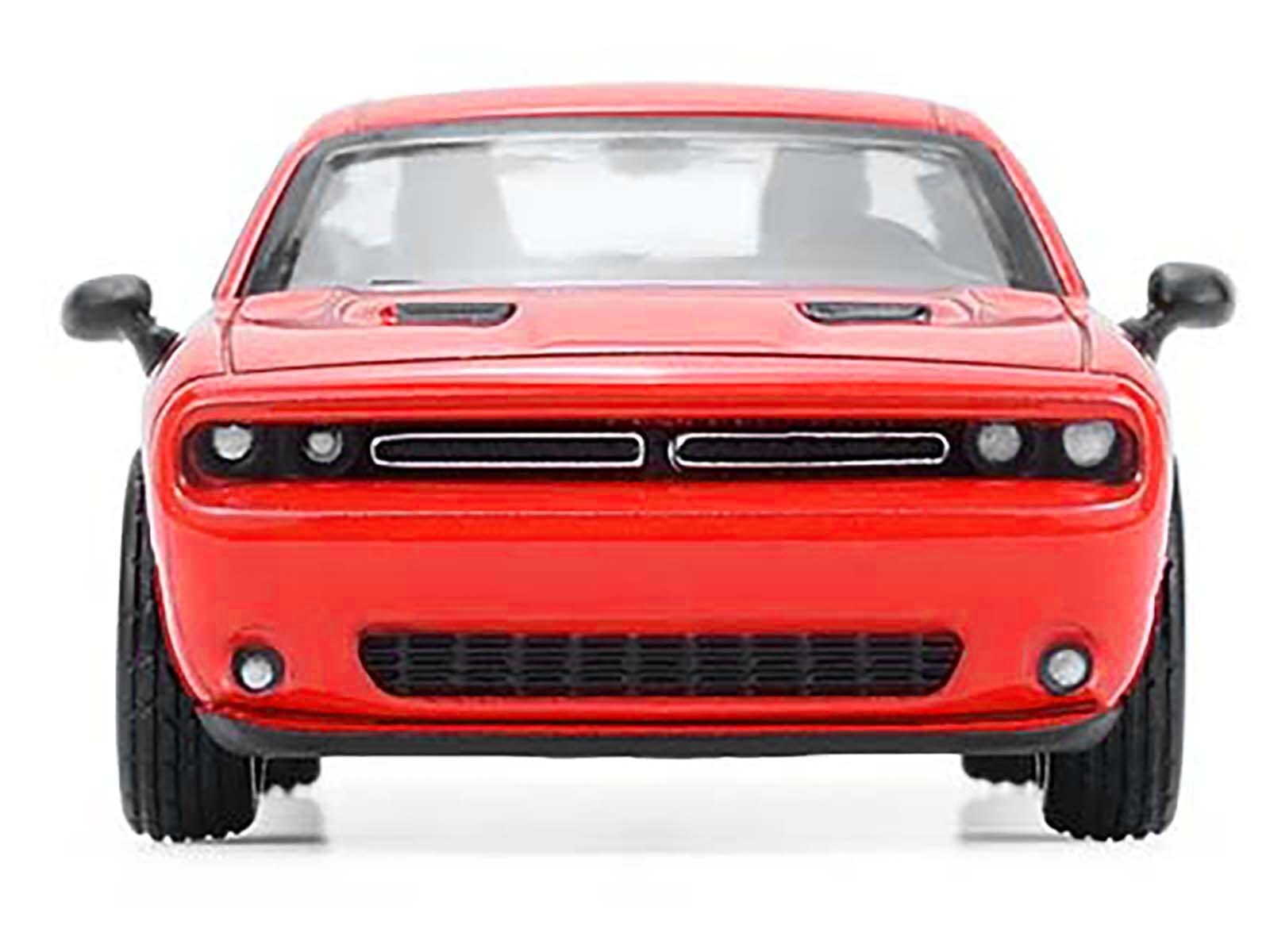 2016 Dodge Challenger RT Torred "GreenLight Muscle" Series 30 1/64 Diecast Model Car by Greenlight - Image 4