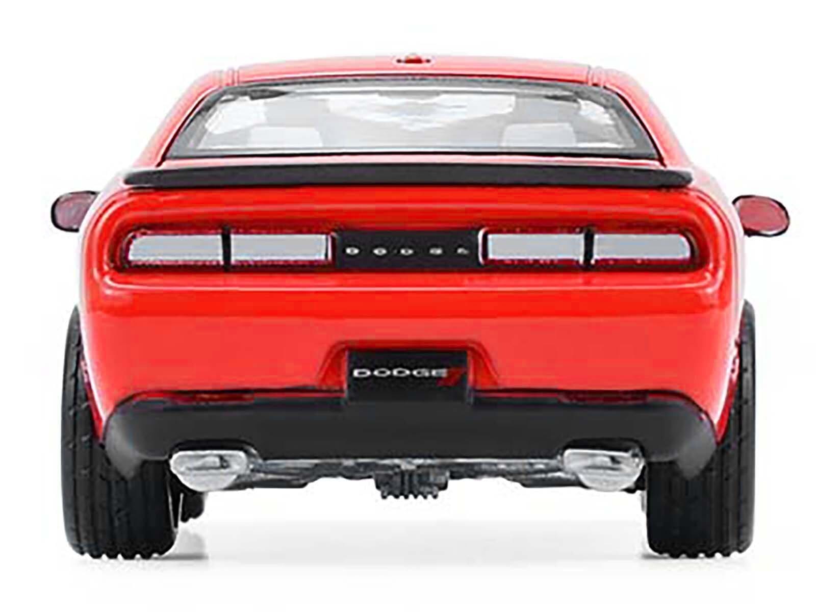 2016 Dodge Challenger RT Torred "GreenLight Muscle" Series 30 1/64 Diecast Model Car by Greenlight - Image 5