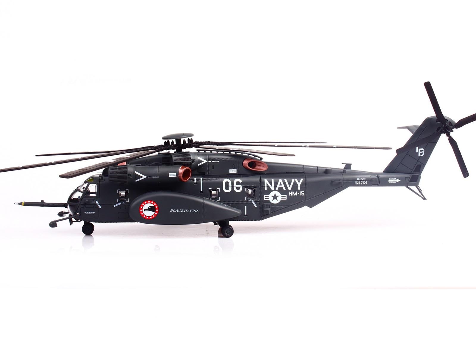 Sikorsky MH-53E Sea Dragon Helicopter "United States Navy Blackhawks Tail Number 06" Dark Gray 1/72 Diecast Model by Panzerkampf - Image 2