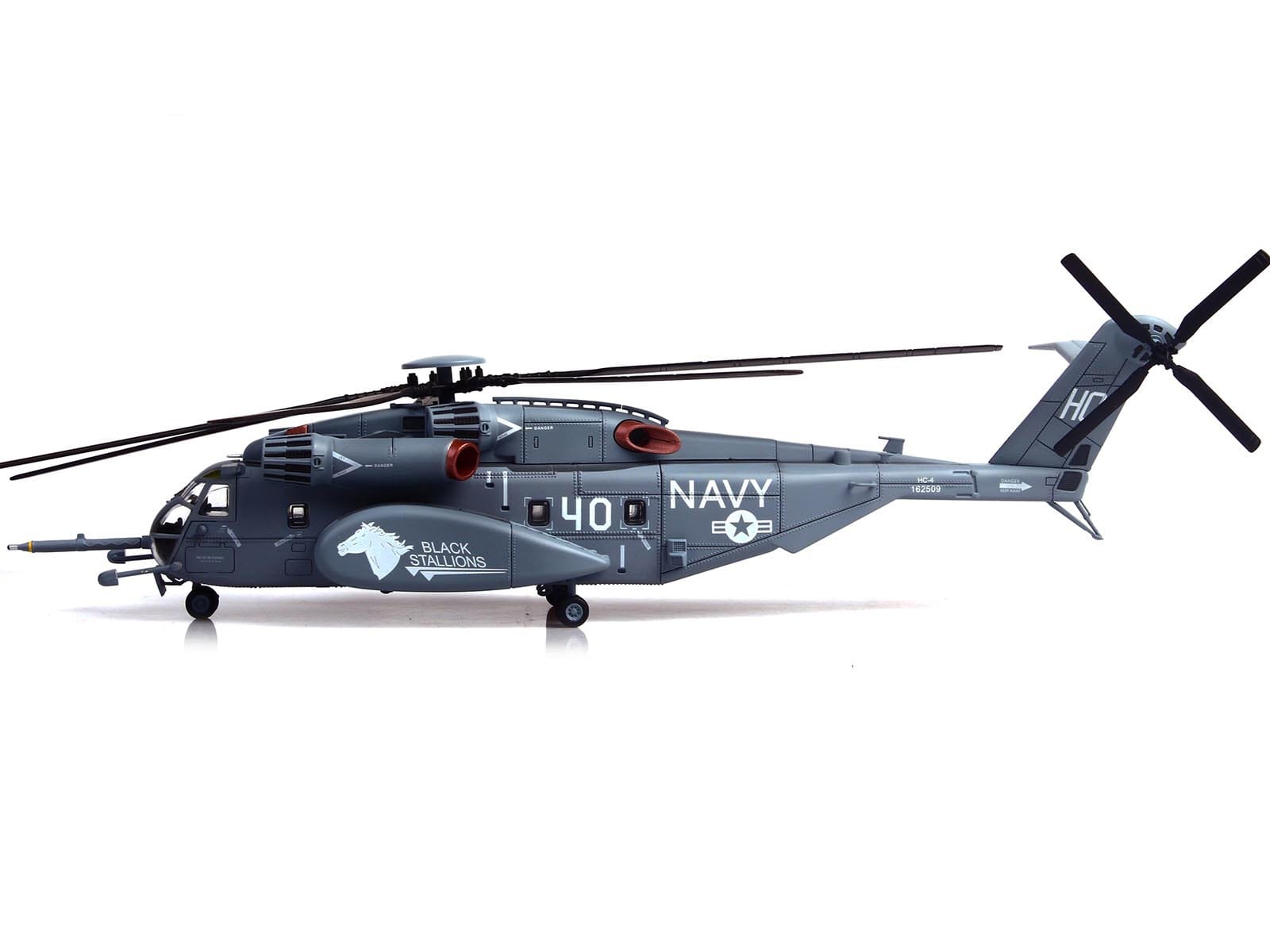 Sikorsky MH-53E Sea Dragon Helicopter "United States Navy Black Stallions Tail Number 40" Light Gray 1/72 Diecast Model by Panzerkampf - Image 2