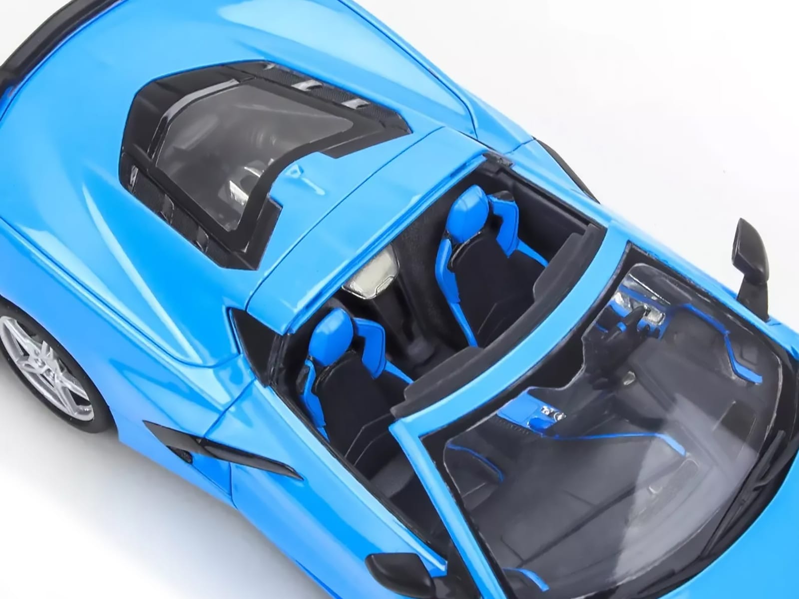 Level 4 Model Kit 2022 Chevrolet Corvette Stingray Z51 Coupe 1/25 Scale Model by Revell - Image 5