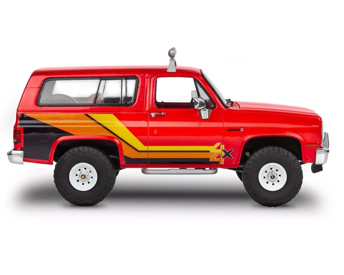 Level 4 Model Kit 1985 GMC Jimmy 4x4 "High Roller" 1/25 Scale Model by Revell - Image 3