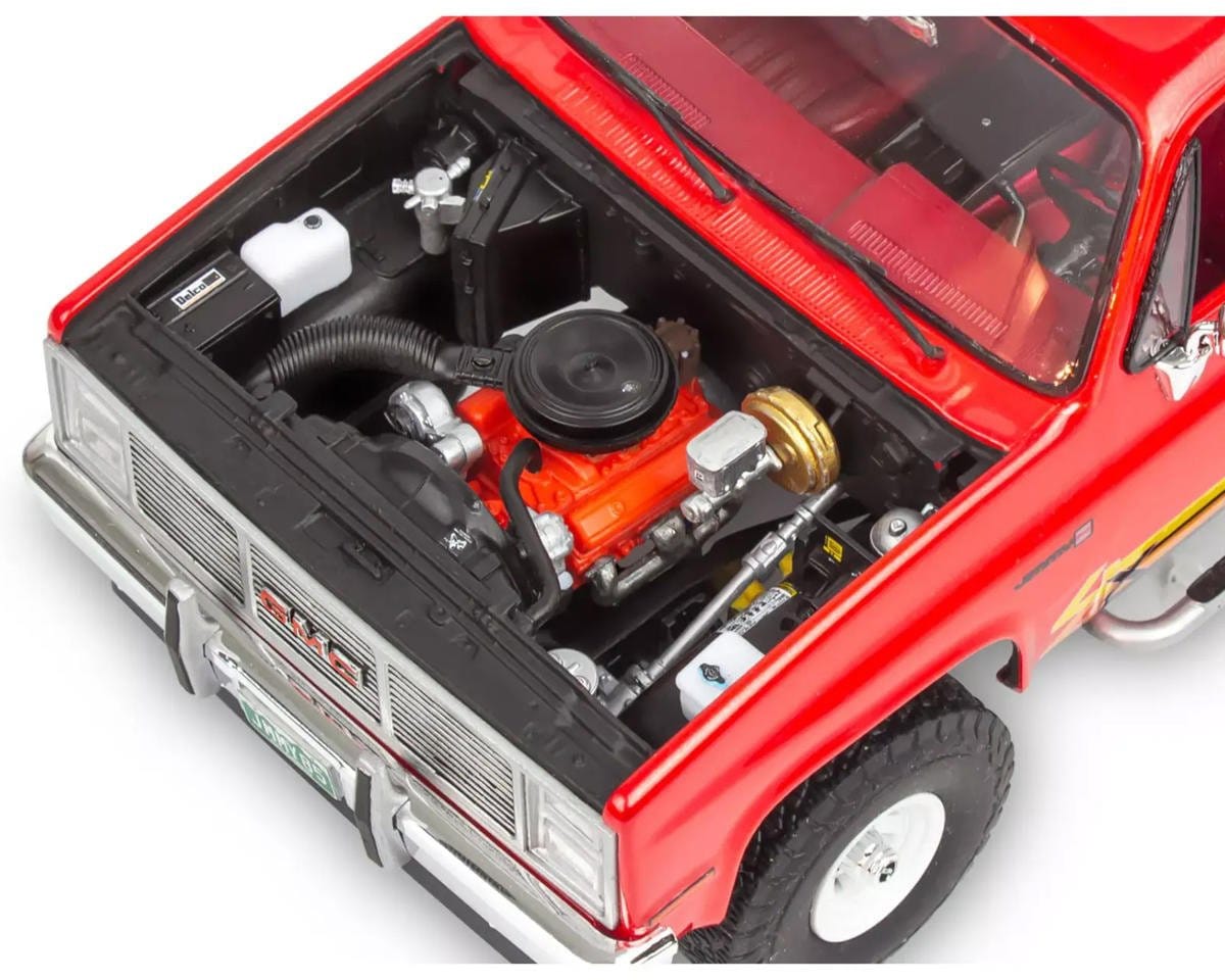 Level 4 Model Kit 1985 GMC Jimmy 4x4 "High Roller" 1/25 Scale Model by Revell - Image 4