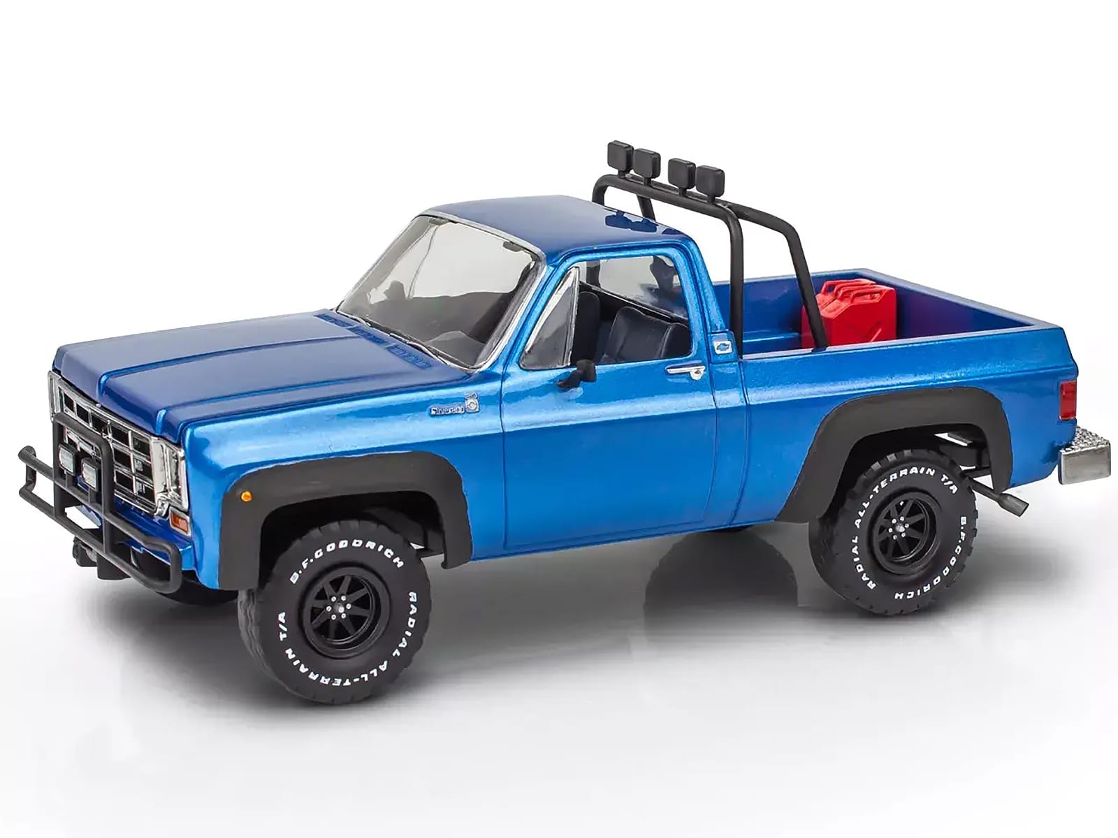 Level 3 Model Kit 1978 Chevrolet Off-Road 4x4 Pickup Truck and "Malibu Grand Prix" Virage with Trailer "Fantasy Formula" 1/25 Scale Model by Revell - Image 5