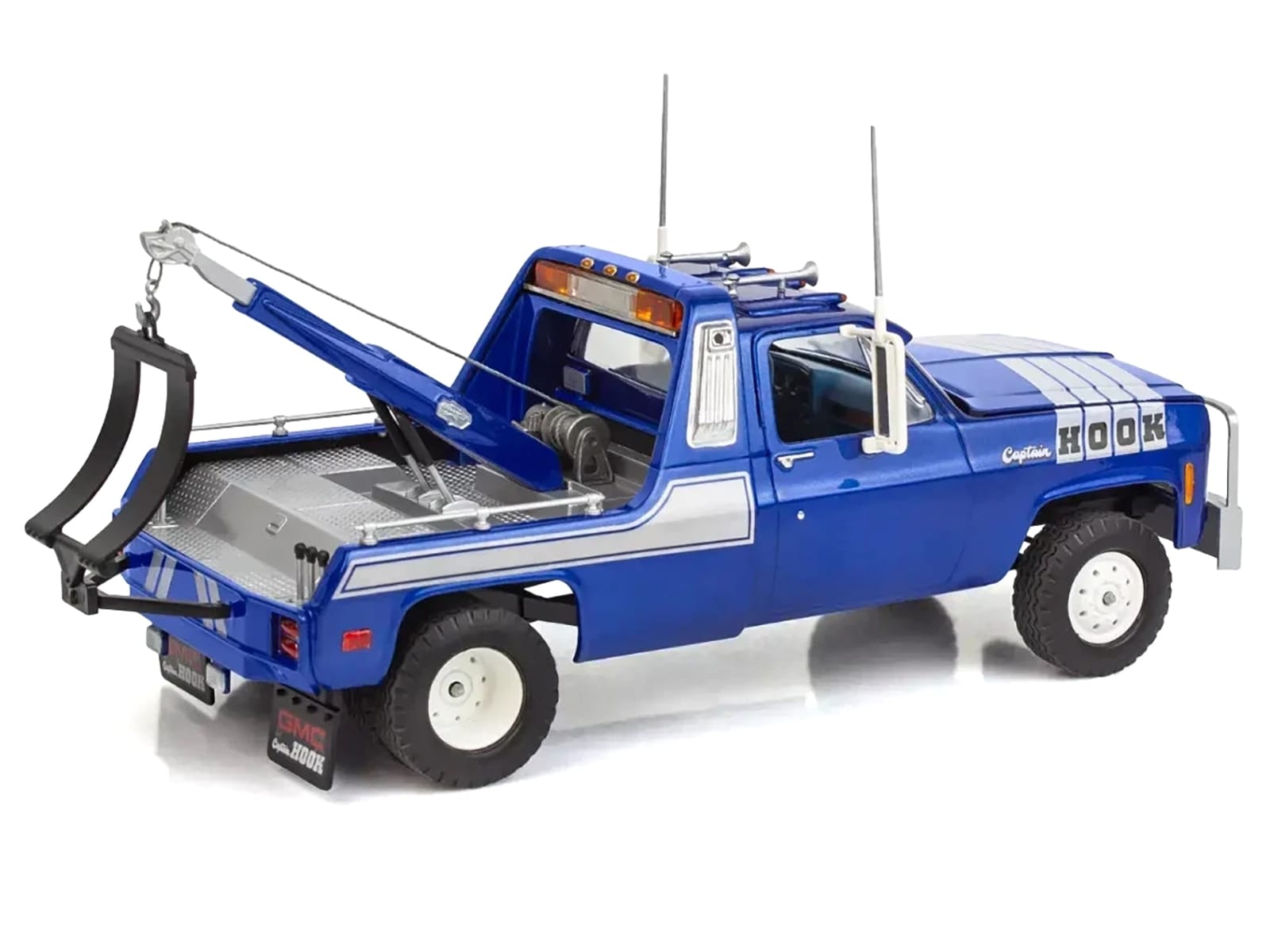 Level 4 Model Kit 1979 GMC Wrecker Tow Truck "Captain Hook" 1/25 Scale Model by Revell - Image 3