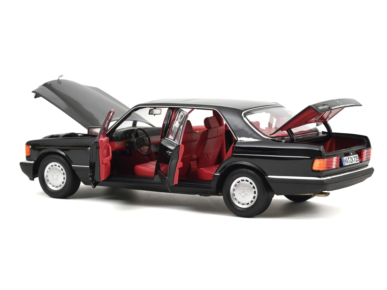 1991 Mercedes-Benz 560 SEL Type W126 Black with Red Interior 1/18 Diecast Model Car by Norev - Image 2