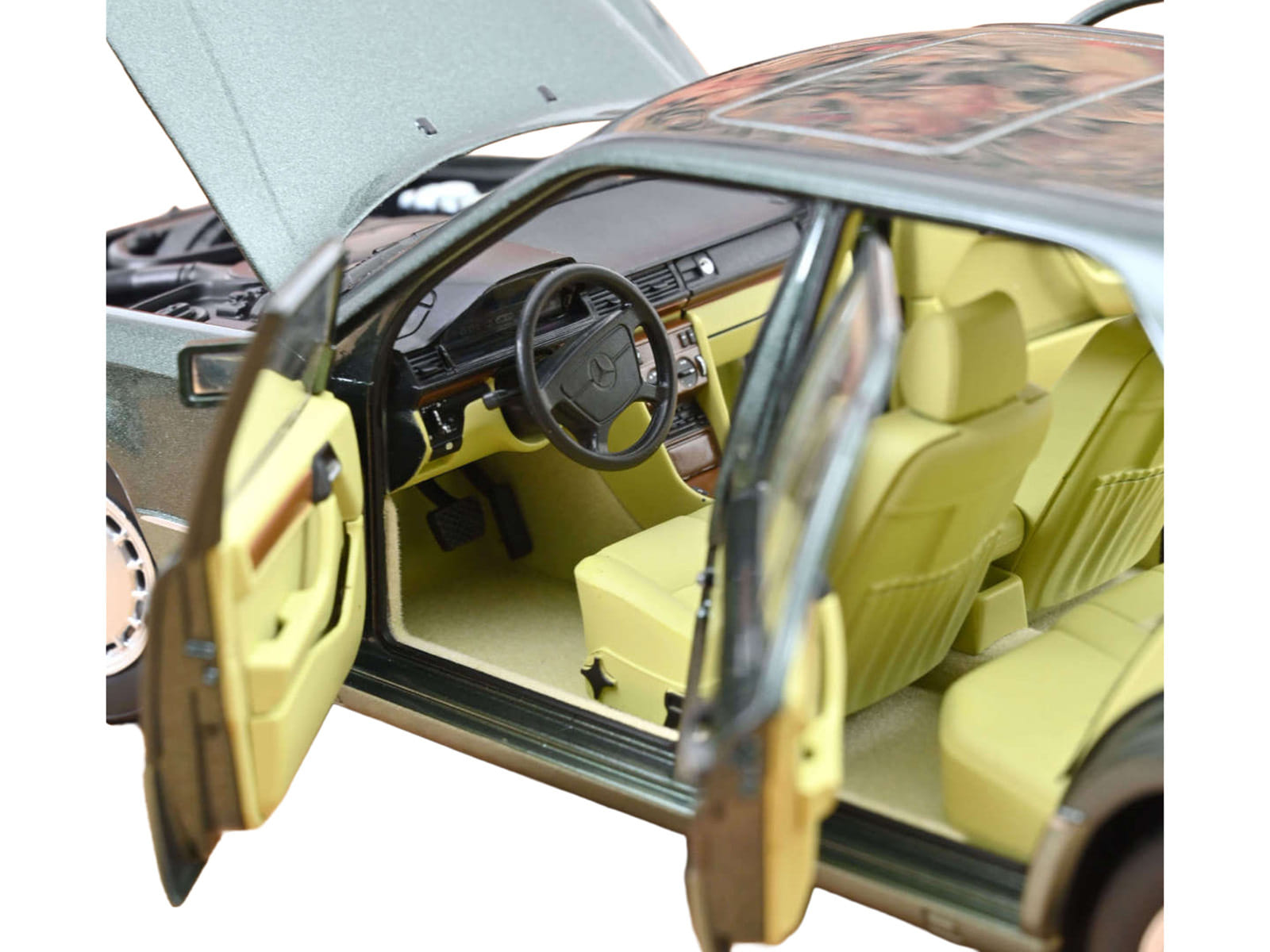 1990 Mercedes-Benz 230 E Night Green Metallic with Green Interior 1/18 Diecast Model Car by Norev - Image 4
