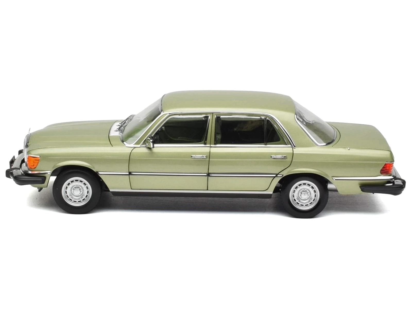 1979 Mercedes-Benz 450 SEL (US Version) Silver Green Metallic with Green Interior 1/18 Diecast Model Car by Norev - Image 3