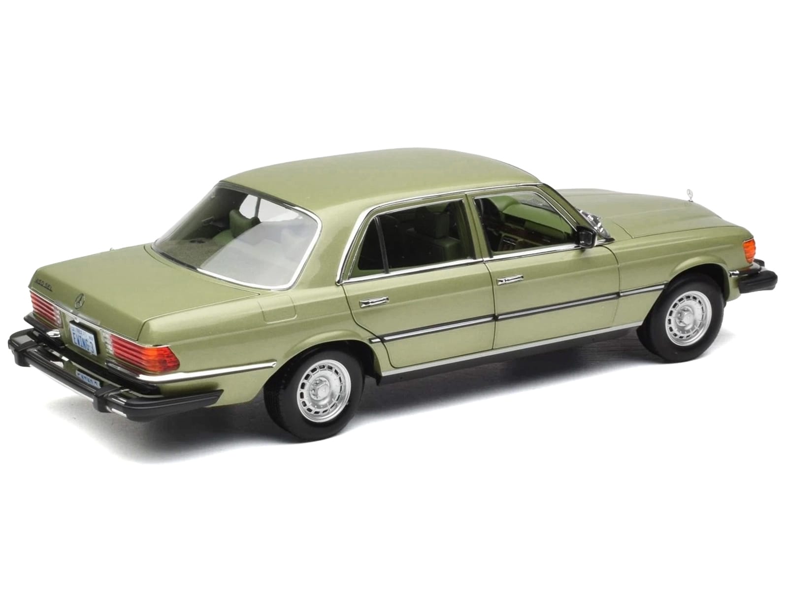 1979 Mercedes-Benz 450 SEL (US Version) Silver Green Metallic with Green Interior 1/18 Diecast Model Car by Norev - Image 4