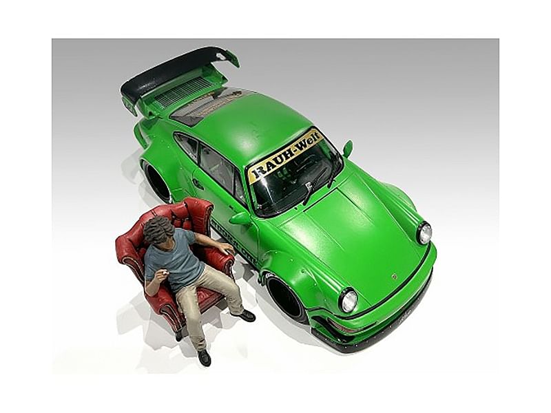 “RWB Legend Akira Nakai” Nakai-San Figure 1 with Chair for 1/18 Scale Models by American Diorama