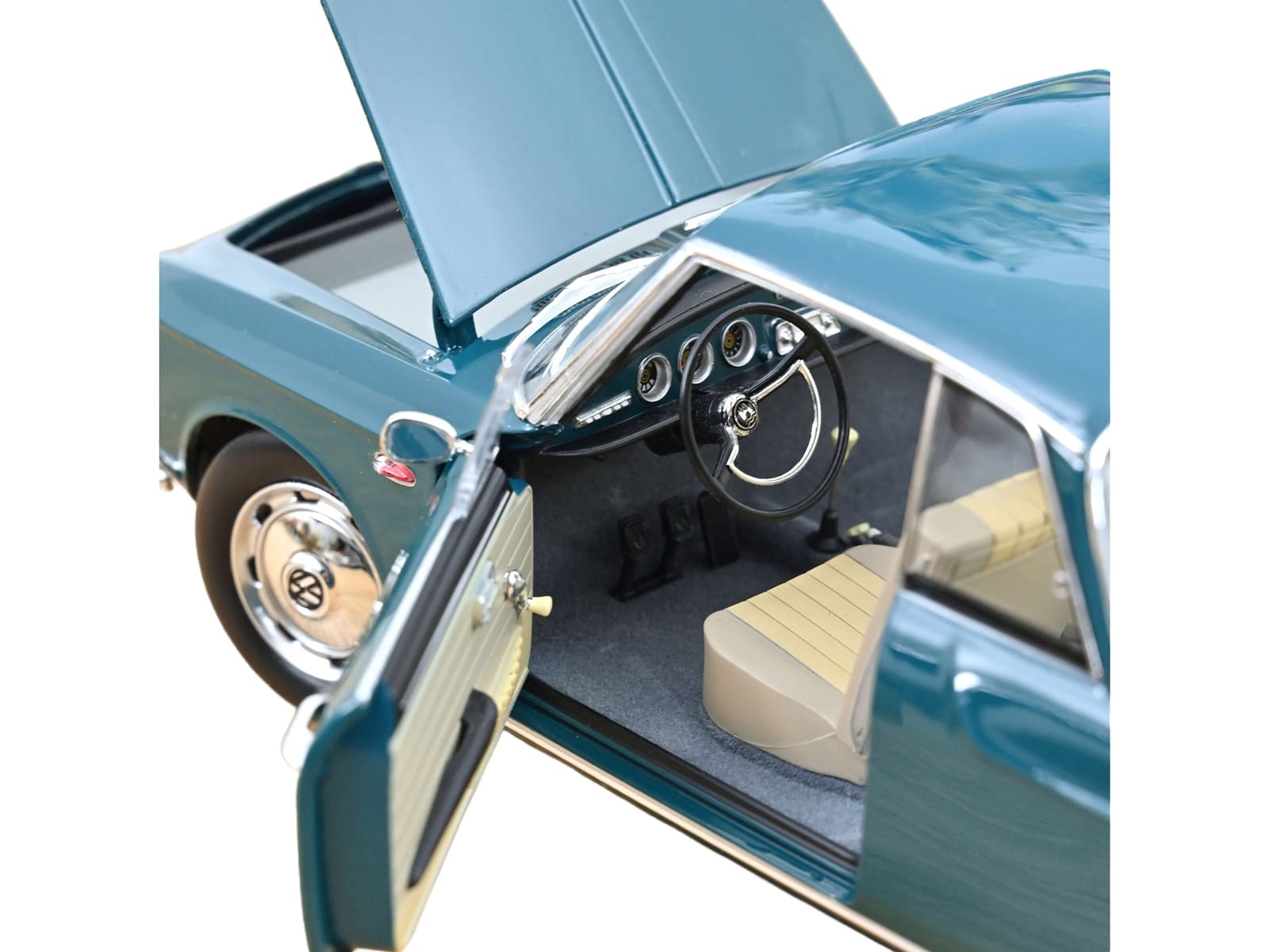 1963 Volkswagen Karmann Ghia 1500 Smaragd Green 1/18 Diecast Model Car by Norev - Image 4
