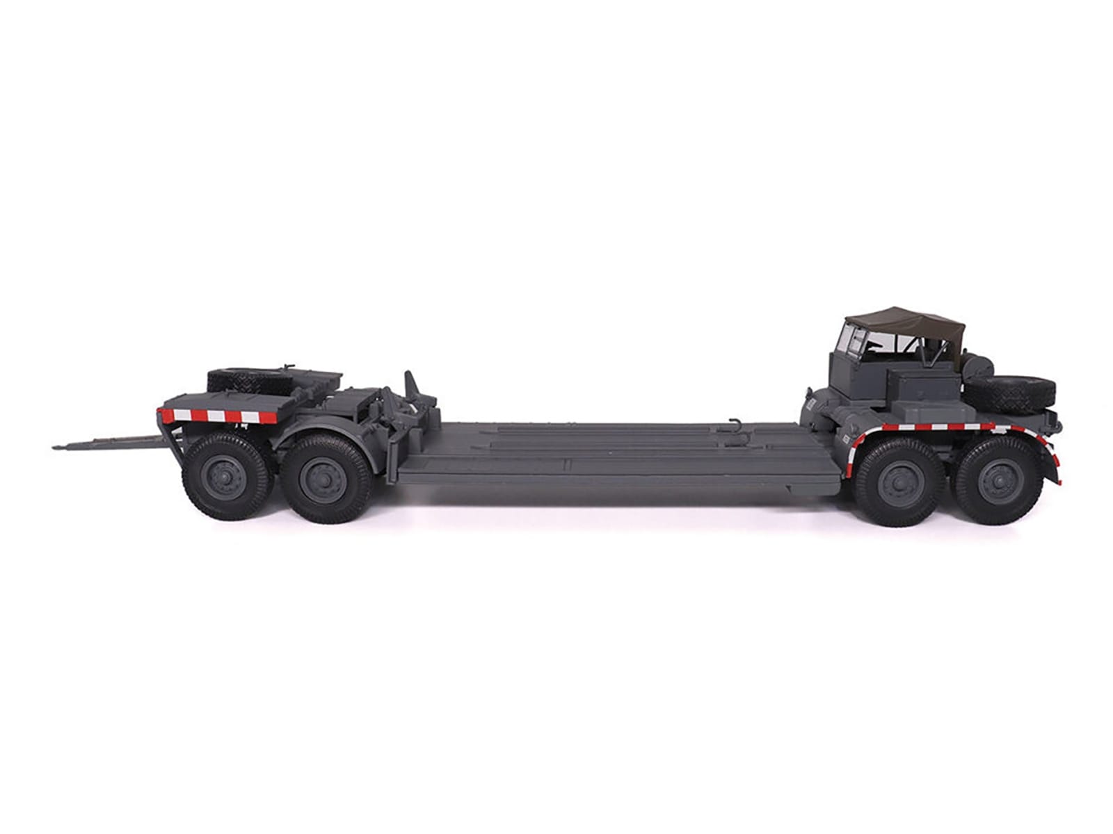 SD.AH. 116 22-Ton Tank Transporter Gray "German Army" 1/43 Diecast Model by Militaria Die Cast - Image 3
