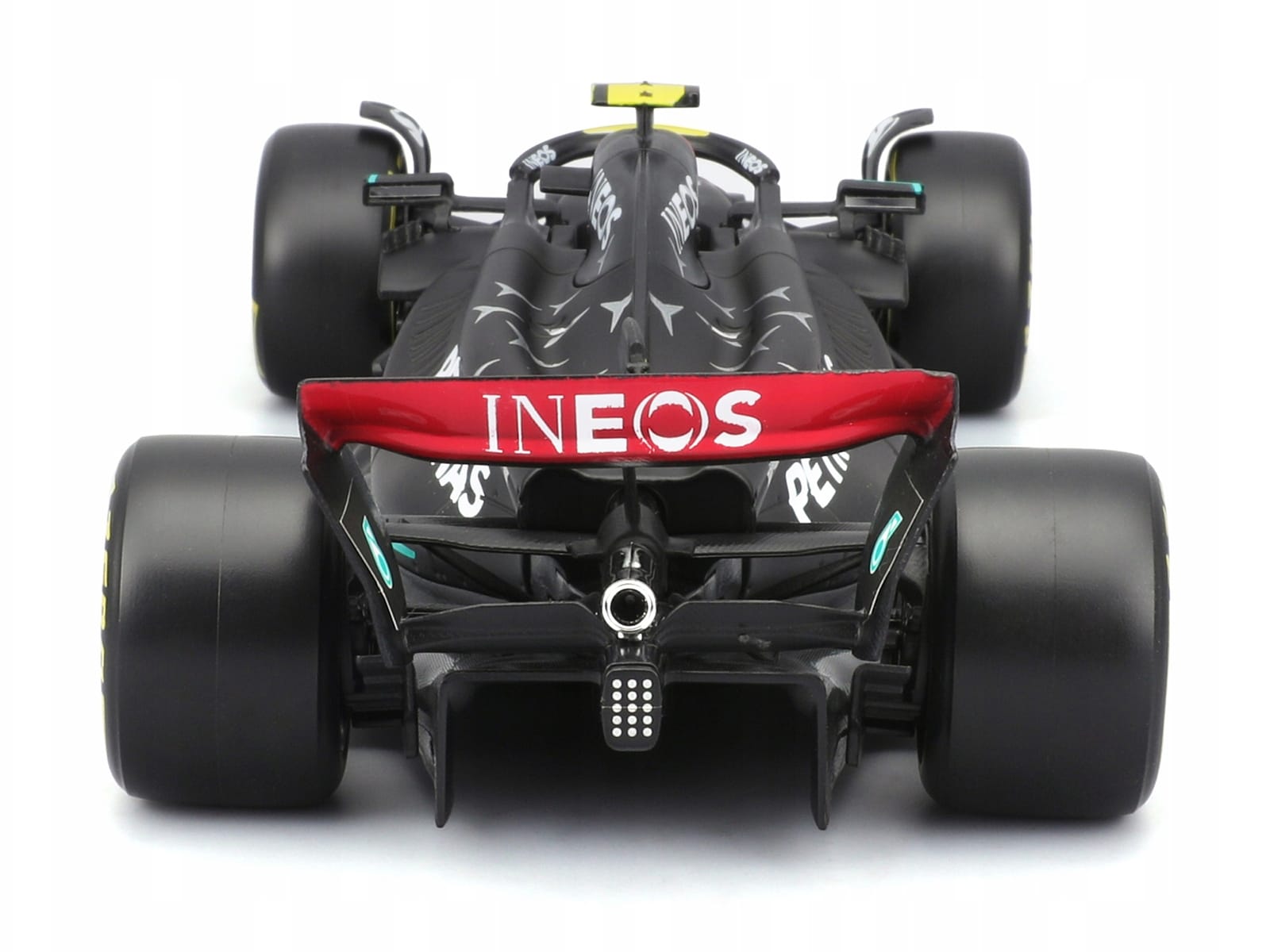 Mercedes-AMG F1 W14 E Performance #44 Lewis Hamilton "Petronas" Formula One F1 "World Championship" (2023) with Driver Figure "Race" Series 1/24 Diecast Model Car by Bburago - Image 4