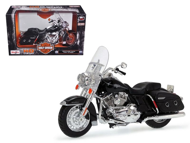 2013 Harley-Davidson FLHRC Road King Classic Black 1/12 Diecast Motorcycle Model by Maisto