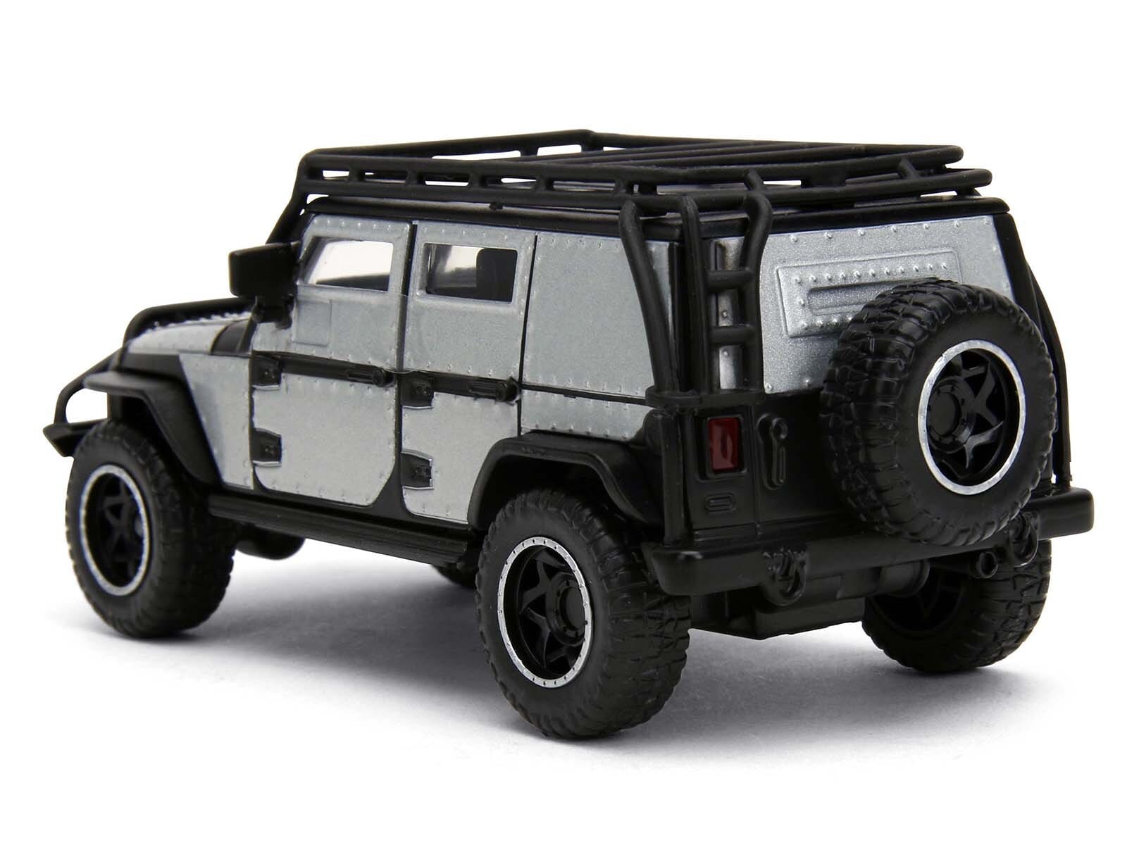 Tej's Jeep Wrangler Custom Silver Metallic with Black Top and Roof Rack "Furious 7" (2015) Movie "25 Years of Fast & Furious" Series 1/32 Diecast Model Car by Jada - Image 3