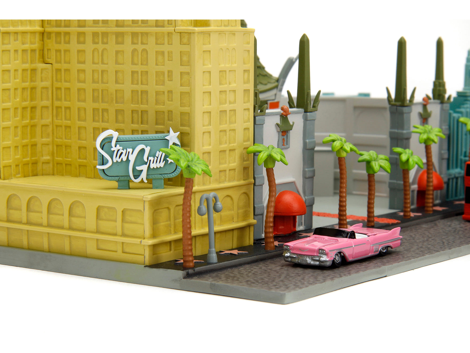 "Hollywood 100" Walk of Fame Diorama with Pink Convertible and Double-Decker Bus "Nano Scene" Series model by Jada - Image 4