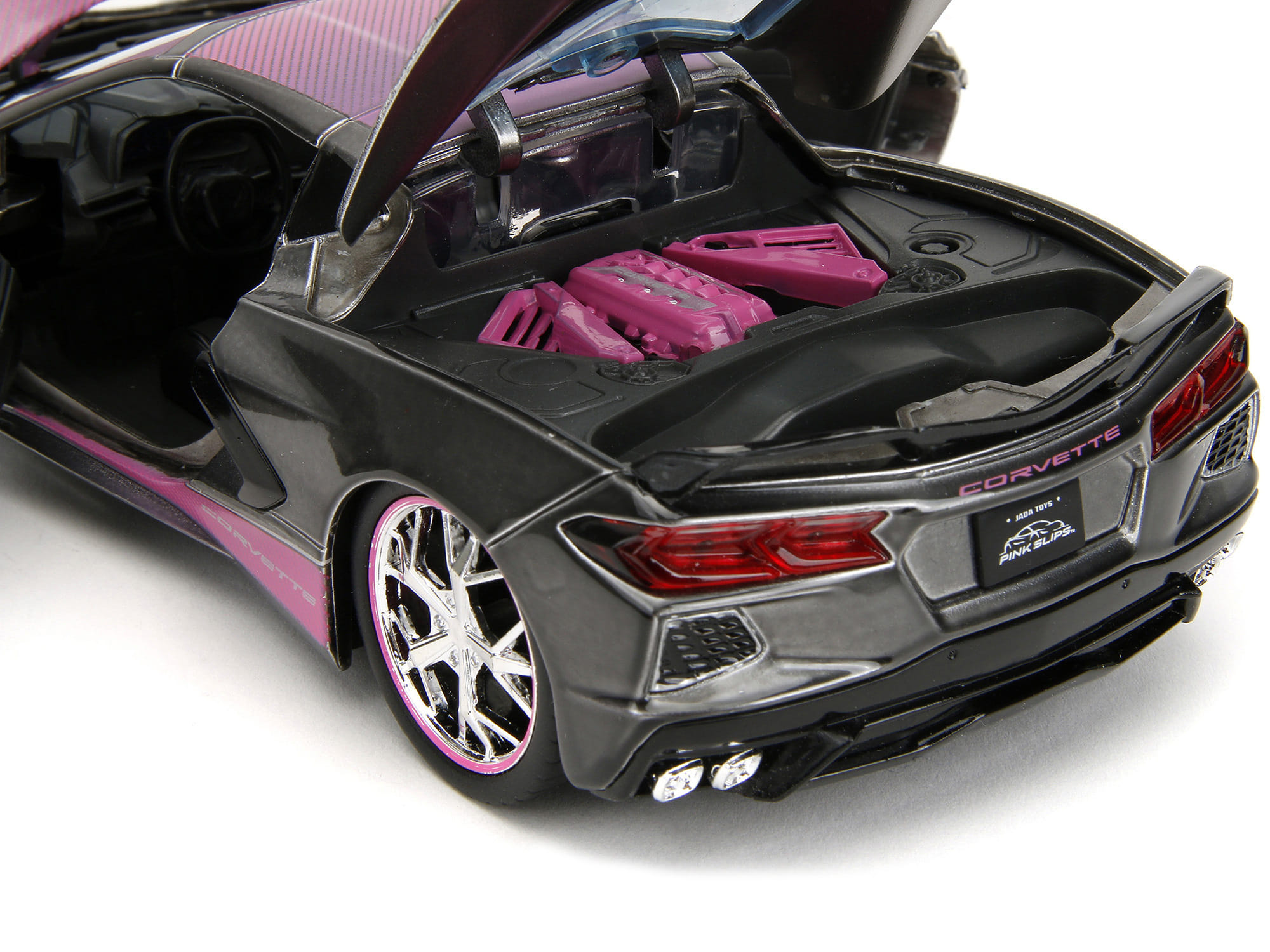 2020 Chevrolet Corvette Stingray Gray Metallic with Pink Carbon Hood and Top "Pink Slips" Series 1/24 Diecast Model Car by Jada - Image 5