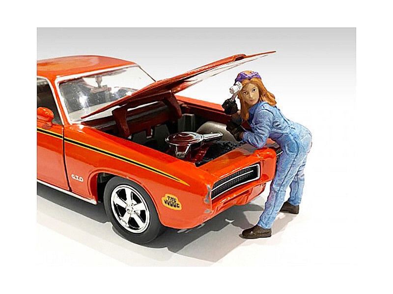 Retro Female Mechanic I Figurine for 1/24 Scale Models by American Diorama