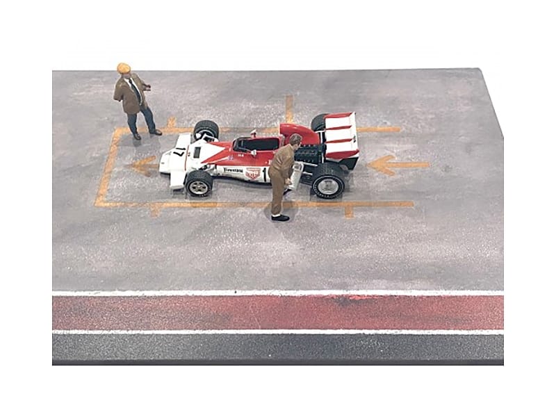"Race Day" Two Diecast Figures Set 4 for 1/43 Scale Models by American Diorama - Image 2