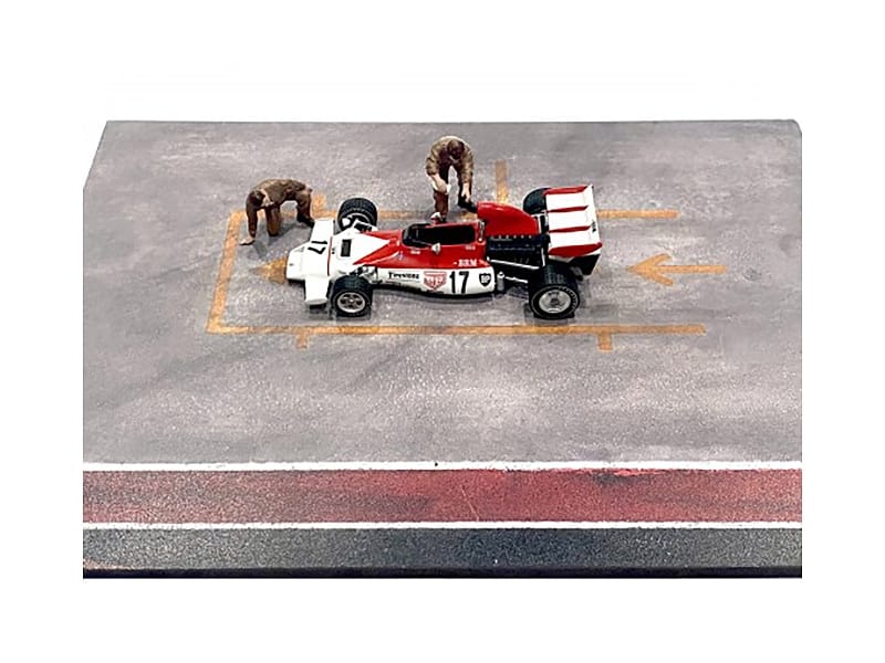 "Race Day" Two Diecast Figures Set 5 for 1/43 Scale Models by American Diorama - Image 2