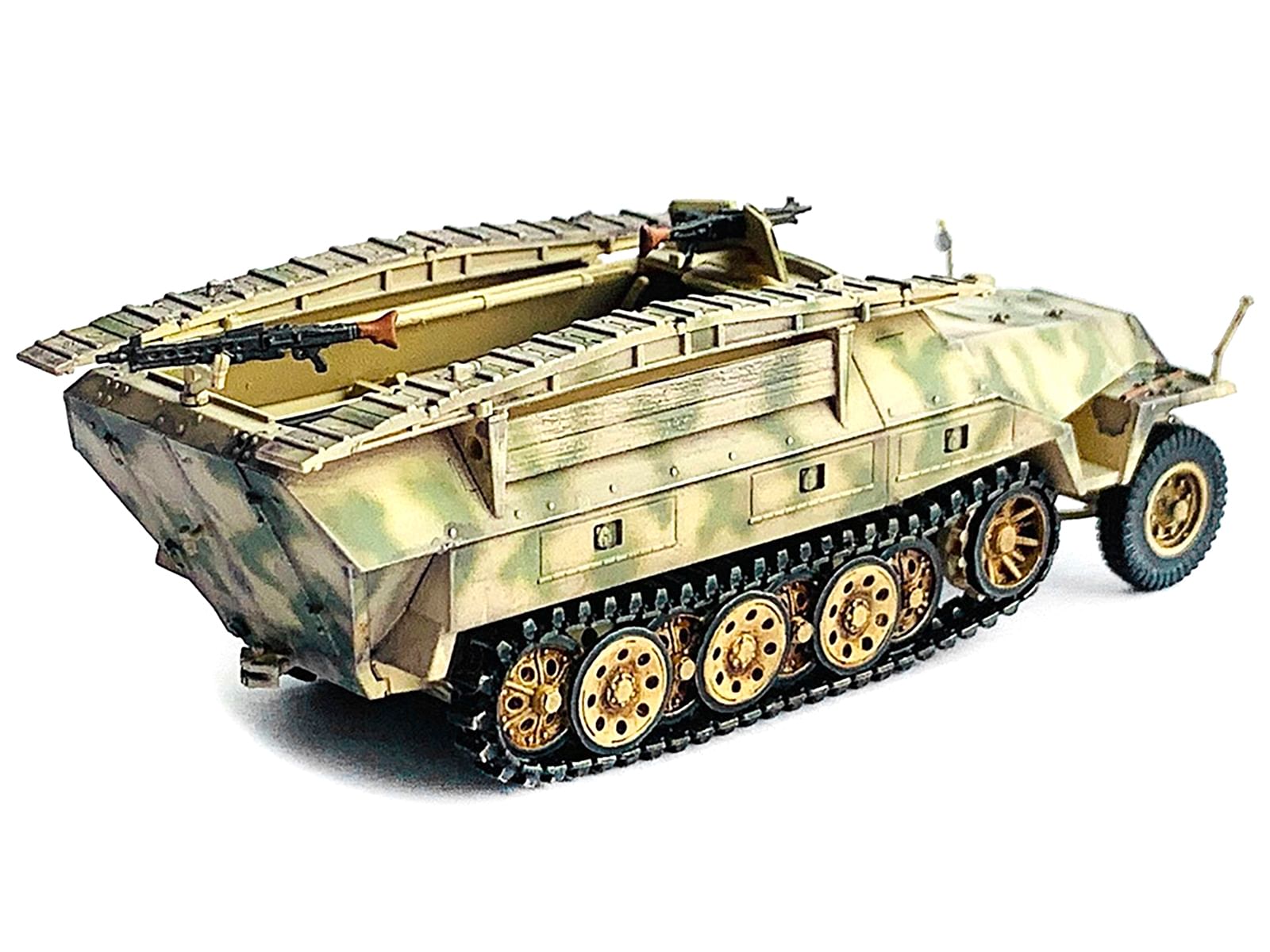 German Sd.Kfz. 251/7 Ausf.D Pionierpanzerwagen Armored Vehicle “NEO Dragon Armor” Series 1/72 Plastic Model by Dragon Models