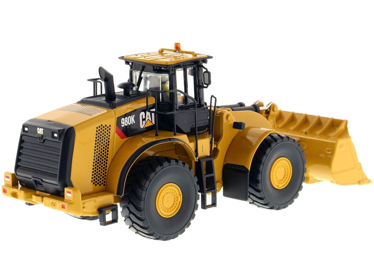 CAT Caterpillar 980K Wheel Loader Rock Configuration with Operator "Core Classics Series" 1/50 Diecast Model by Diecast Masters - Image 4