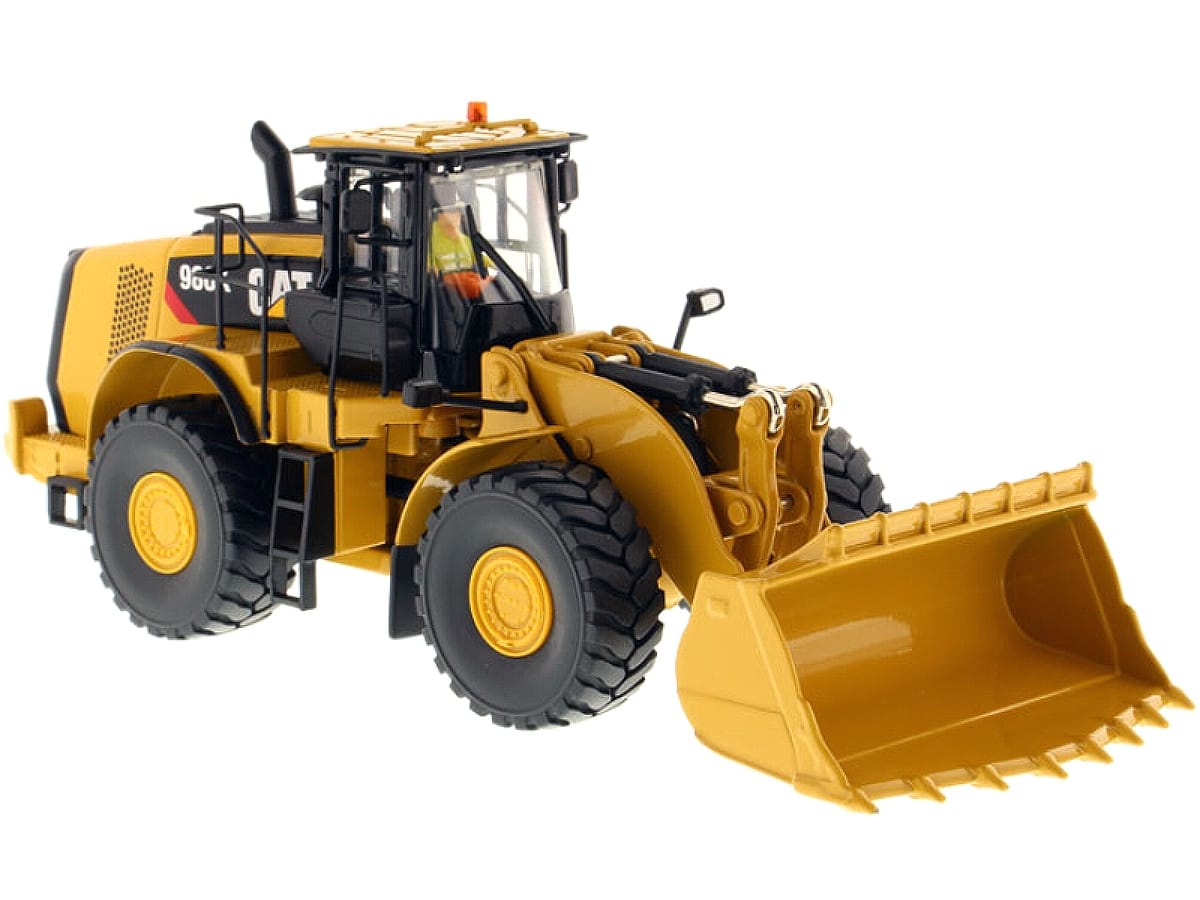 CAT Caterpillar 980K Wheel Loader Rock Configuration with Operator "Core Classics Series" 1/50 Diecast Model by Diecast Masters - Image 6