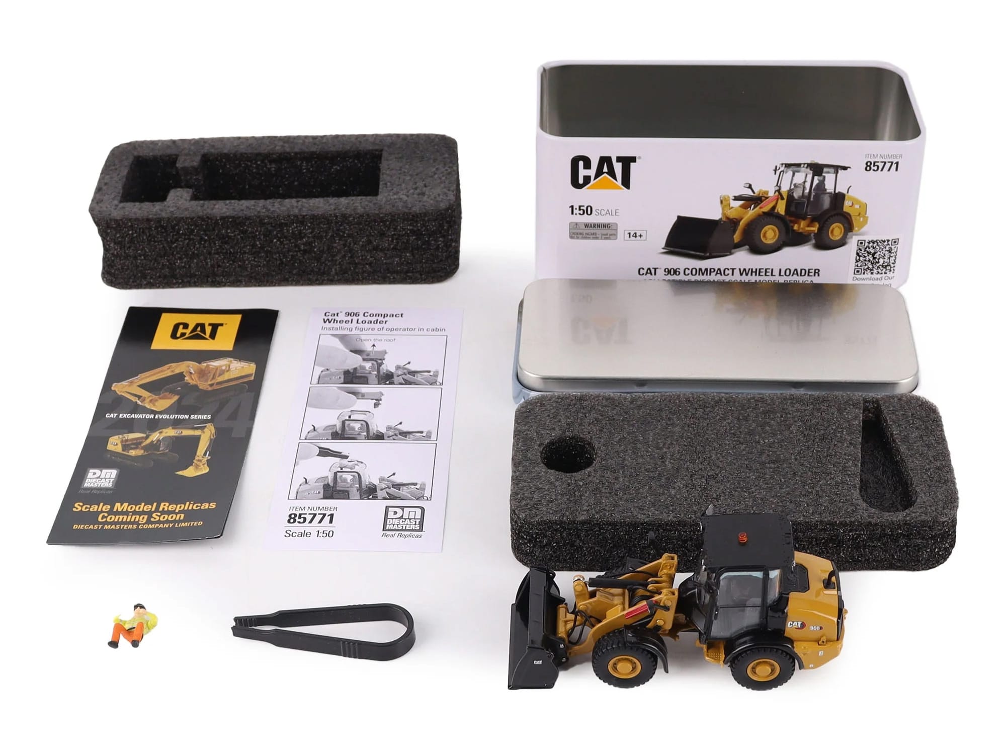 CAT Caterpillar 906 Compact Wheel Loader Yellow with Operator "High Line Series" 1/50 Diecast Model by Diecast Masters - Image 5