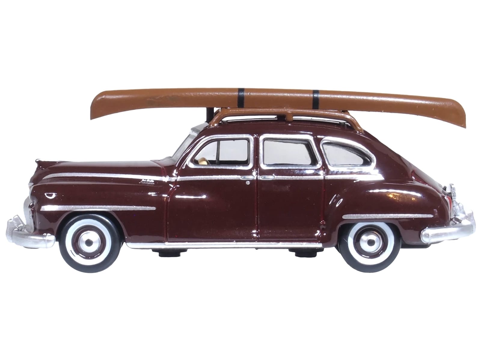 1946 DeSoto Suburban with Roof Rack and Canoe Royal Maroon 1/87 (HO) Scale Diecast Model Car by Oxford Diecast - Image 3