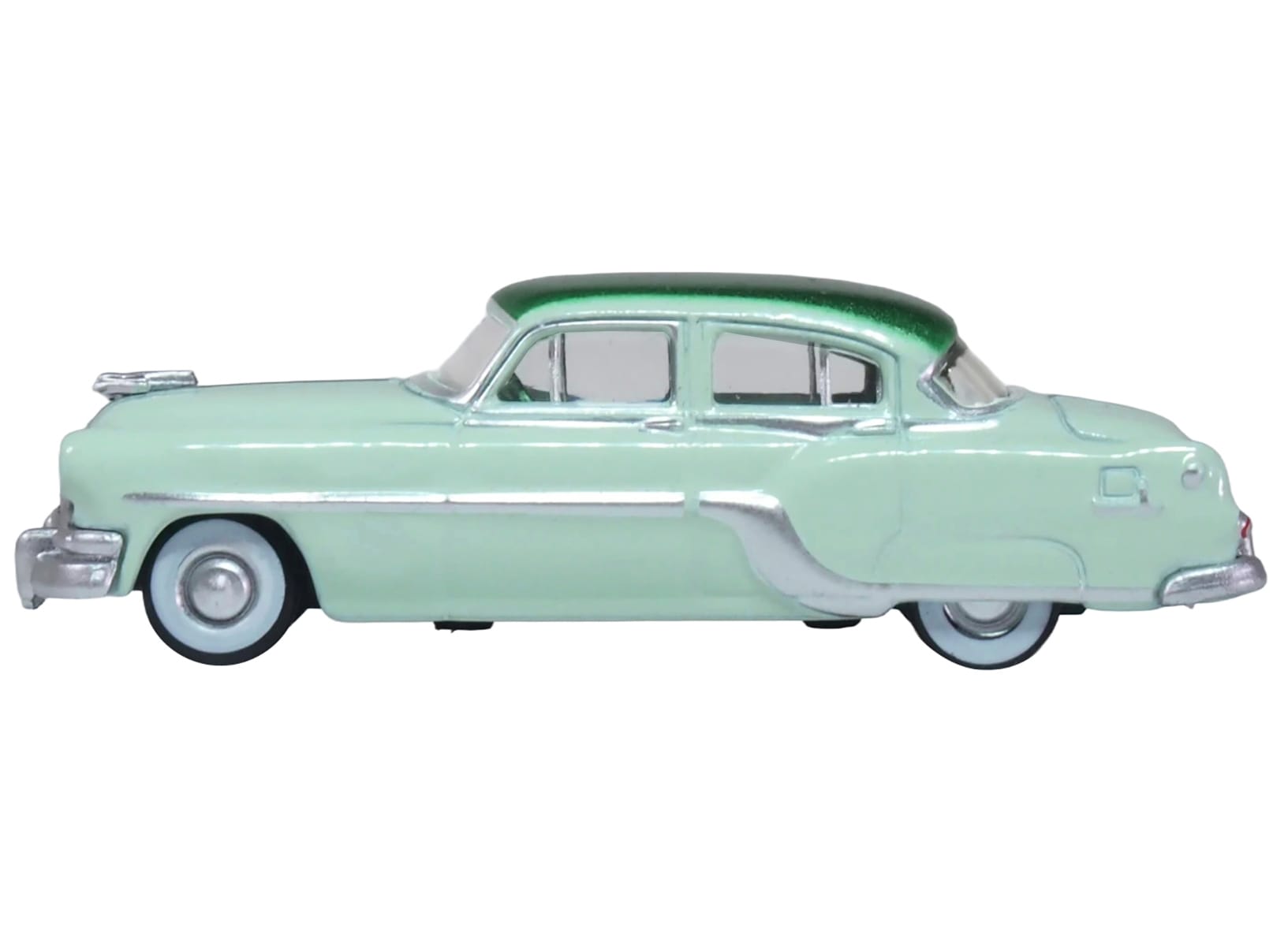 1954 Pontiac Chieftain 4 Door Shannon Green with Brookmere Green Top 1/87 (HO) Scale Diecast Model Car by Oxford Diecast - Image 2