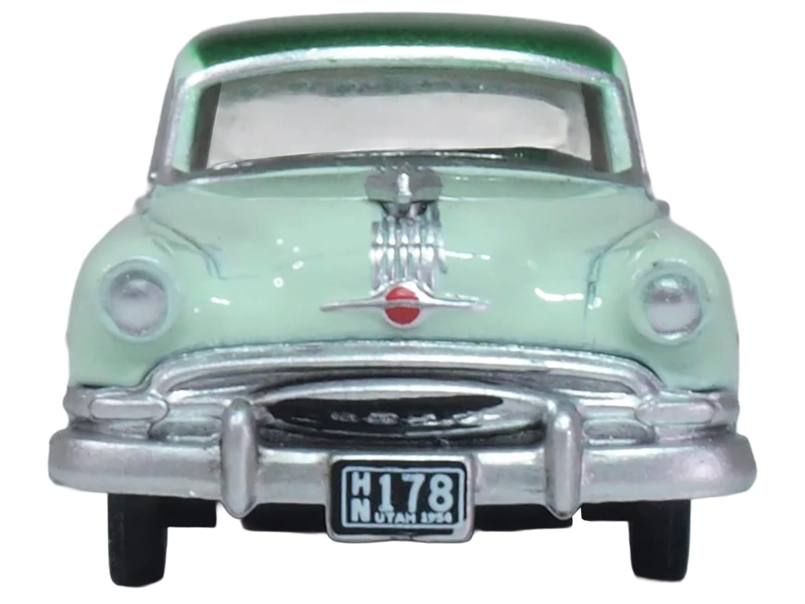 1954 Pontiac Chieftain 4 Door Shannon Green with Brookmere Green Top 1/87 (HO) Scale Diecast Model Car by Oxford Diecast - Image 3