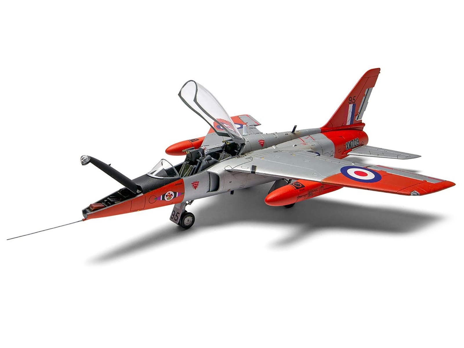 Level 2 Model Kit Folland Gnat T.1 Fighter Aircraft with 2 Scheme Options 1/48 Plastic Model Kit by Airfix - Image 5
