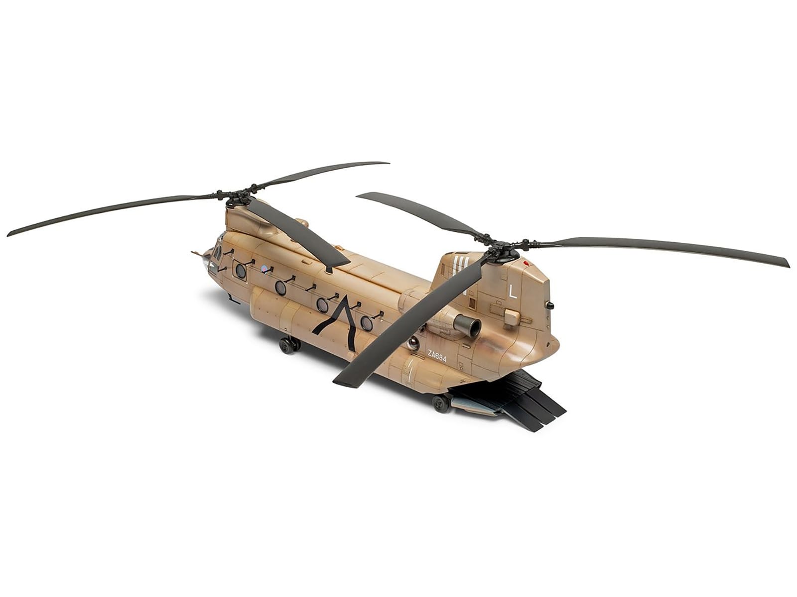Level 3 Model Kit Boeing Chinook HC.1 Helicopter with 2 Scheme Options 1/72 Plastic Model Kit by Airfix - Image 2