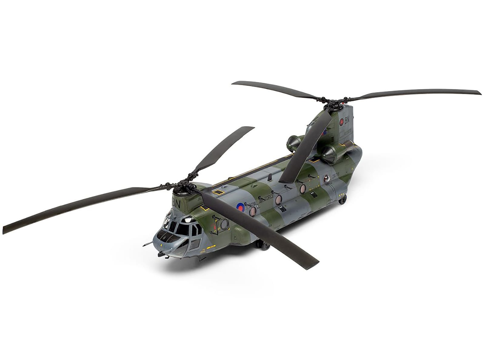 Level 3 Model Kit Boeing Chinook HC.1 Helicopter with 2 Scheme Options 1/72 Plastic Model Kit by Airfix - Image 4