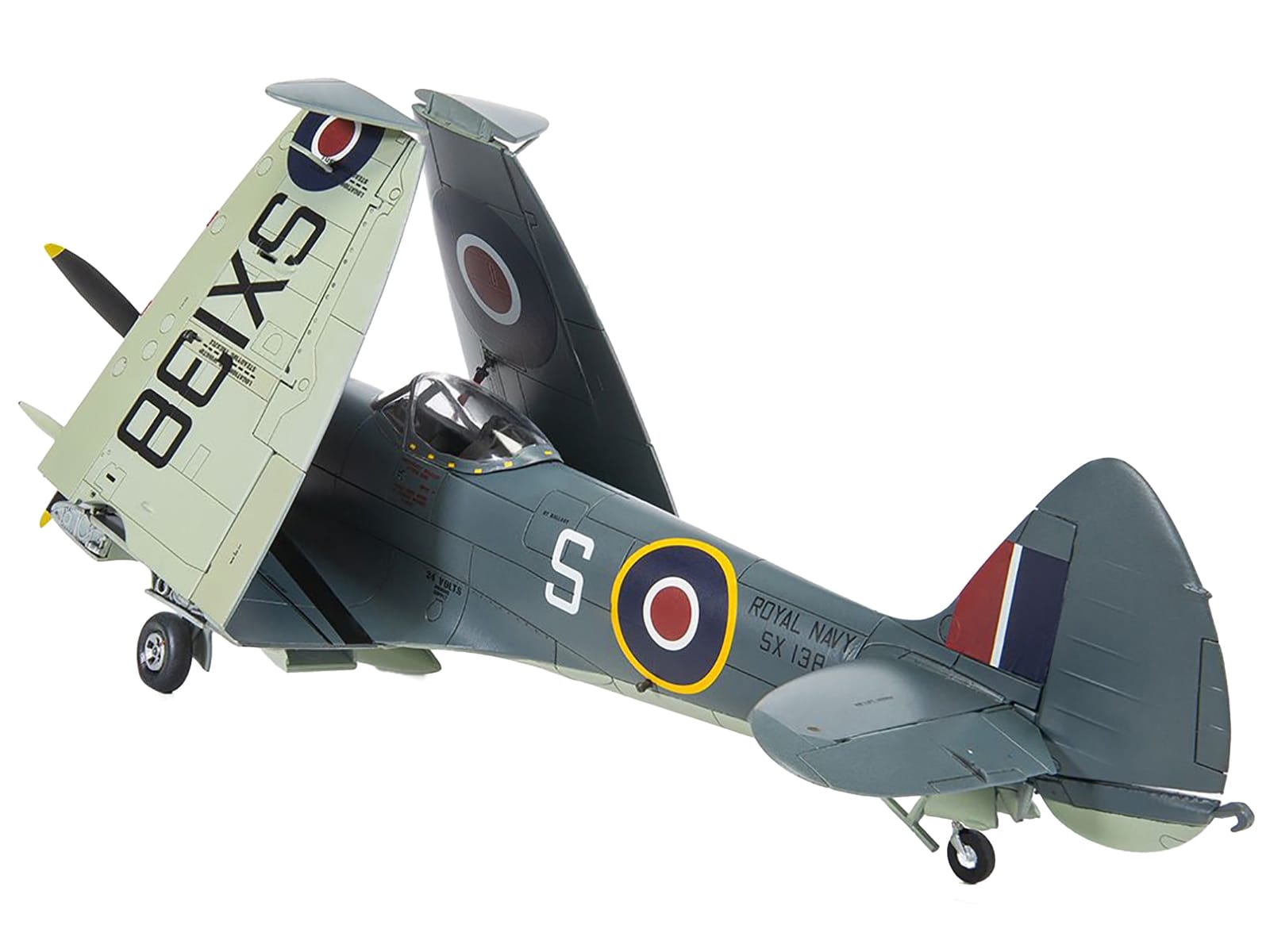 Level 3 Model Kit Supermarine Seafire F.XVII Fighter Aircraft with 3 Scheme Options 1/48 Plastic Model Kit by Airfix - Image 4