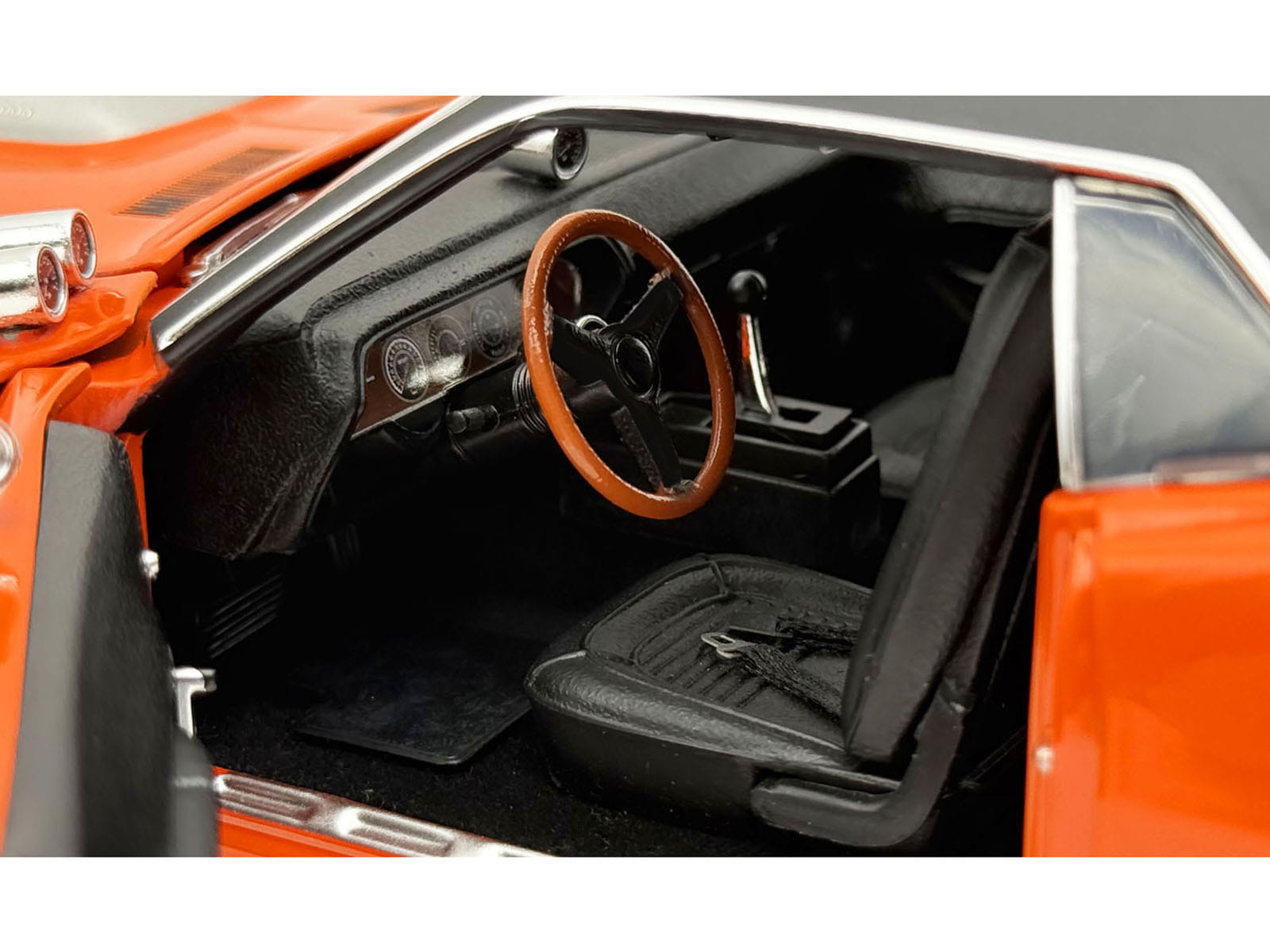 1970 Plymouth HEMI Cuda "Sun Kissed Cuda - Sox & Martin" Vitamin C Orange with Black Vinyl Top Limited Edition to 444 pieces Worldwide 1/18 Diecast Model Car by ACME - Image 4