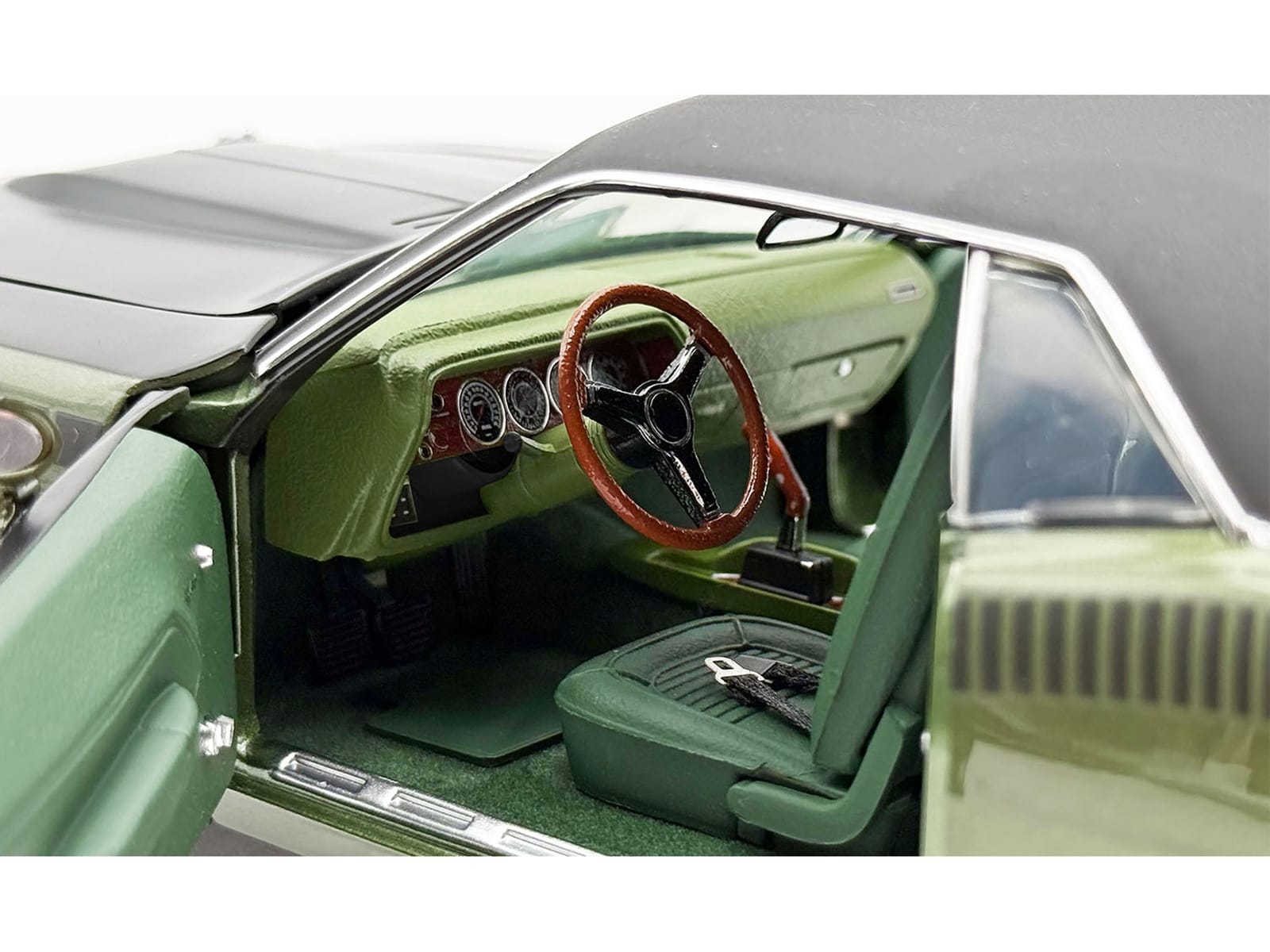 1970 Plymouth AAR Cuda Ivy Green Metallic with Black Stripes and Black Vinyl Top with Green Interior Limited Edition to 448 pieces Worldwide 1/18 Diecast Model Car by ACME - Image 3