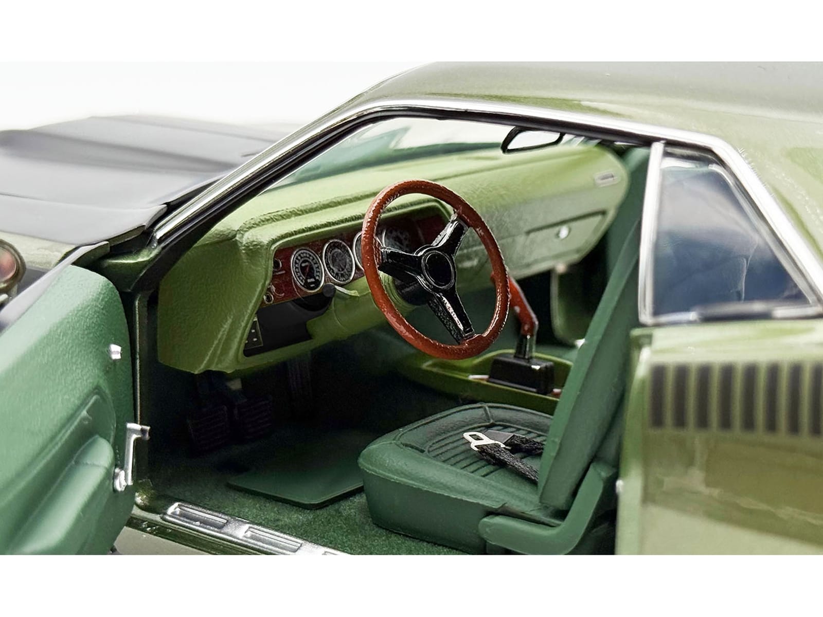 1970 Plymouth AAR Cuda Ivy Green Metallic with Black Stripes and Green Interior Limited Edition to 576 pieces Worldwide 1/18 Diecast Model Car by ACME - Image 2
