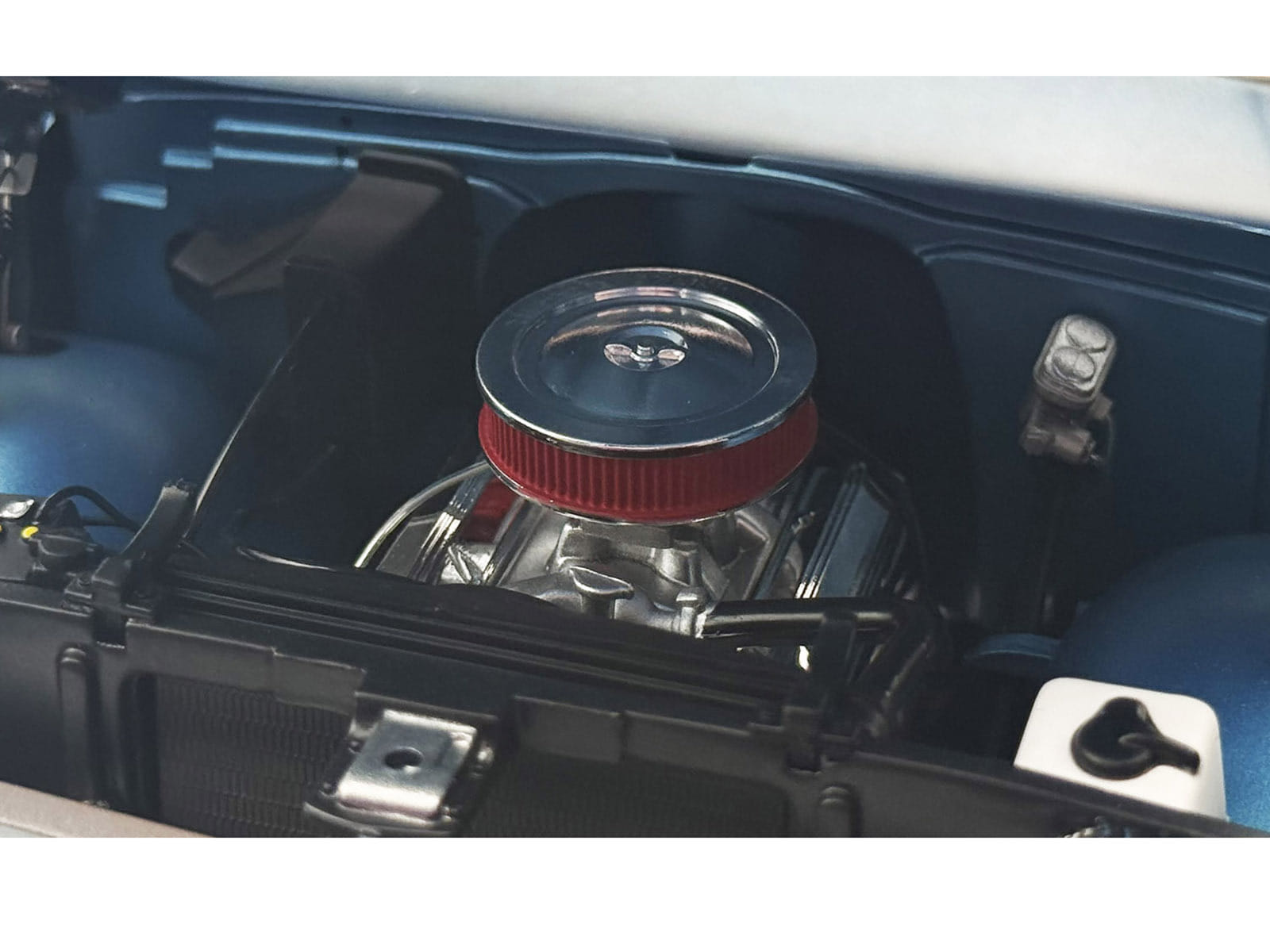 Small Block 350 Engine and Transmission Replica from "1967 Chevrolet K-10 Pickup Truck" 1/18 Model by ACME - Image 2