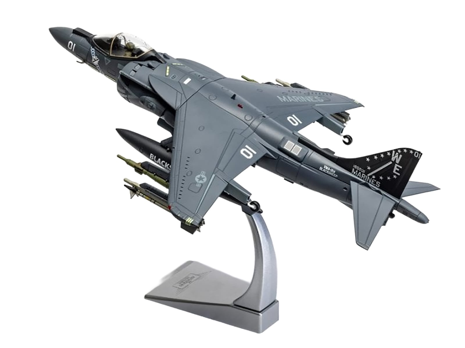 McDonnell Douglas AV-8B Harrier II Plus Aircraft "165001/01 VMA-214 Black Sheep MCAS Yuma" (2019) United States Marine Corps "The Aviation Archive" Series 1/48 Diecast Model by Corgi - Image 5