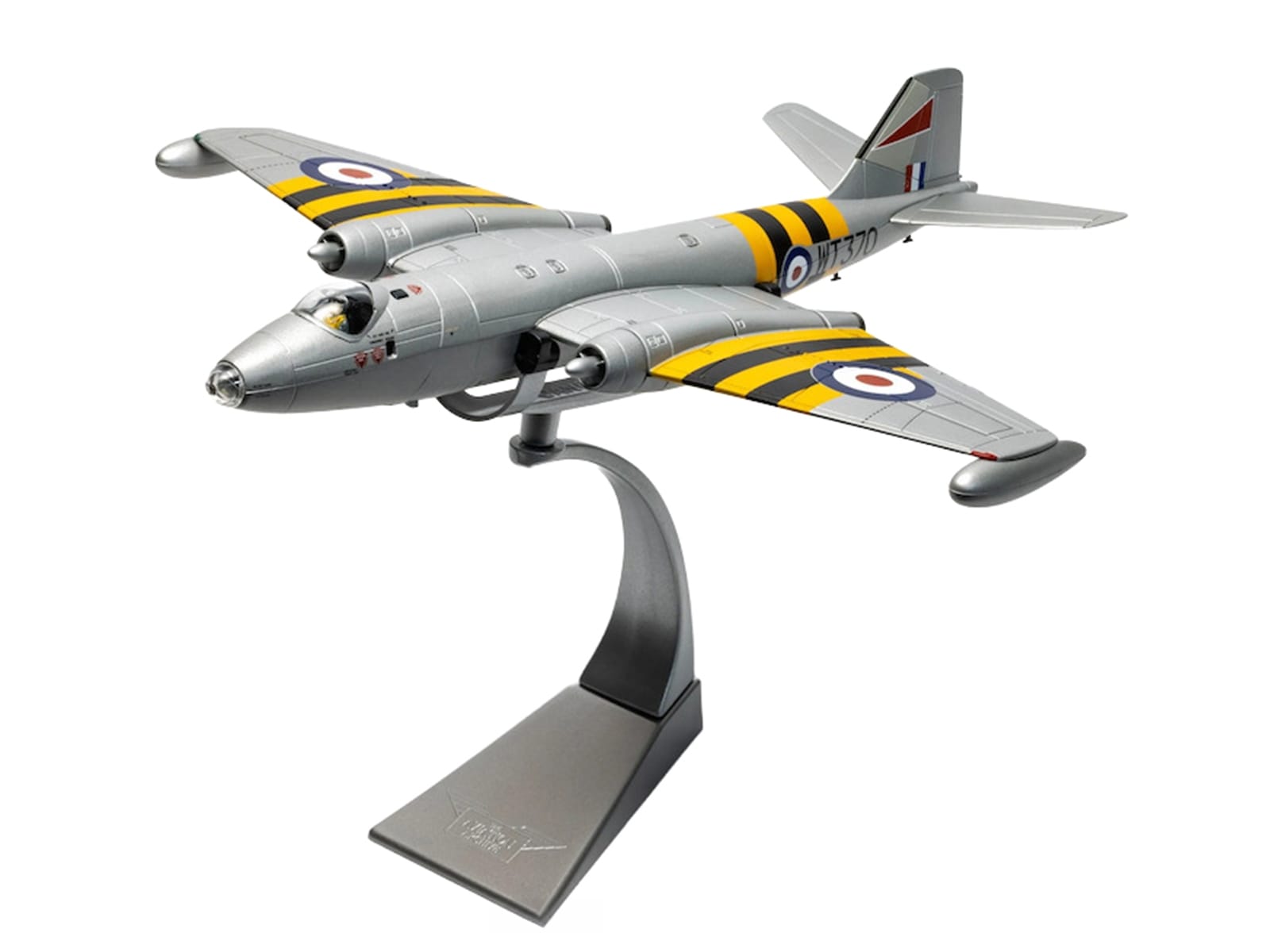 English Electric Canberra B.6 Aircraft "WT370 Wg. Cdr. Paul Mallorie No.139 Squadron Operation Musketeer" (1956) Royal Air Force "The Aviation Archive" Series 1/72 Diecast Model Car by Corgi - Image 2