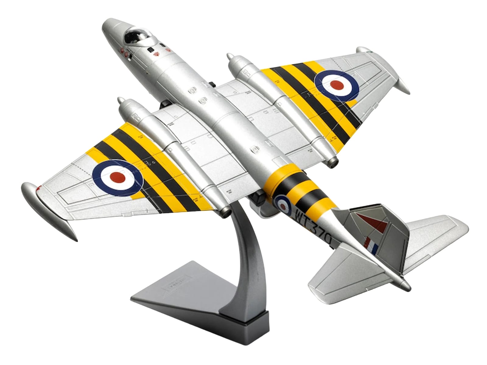 English Electric Canberra B.6 Aircraft "WT370 Wg. Cdr. Paul Mallorie No.139 Squadron Operation Musketeer" (1956) Royal Air Force "The Aviation Archive" Series 1/72 Diecast Model Car by Corgi - Image 5