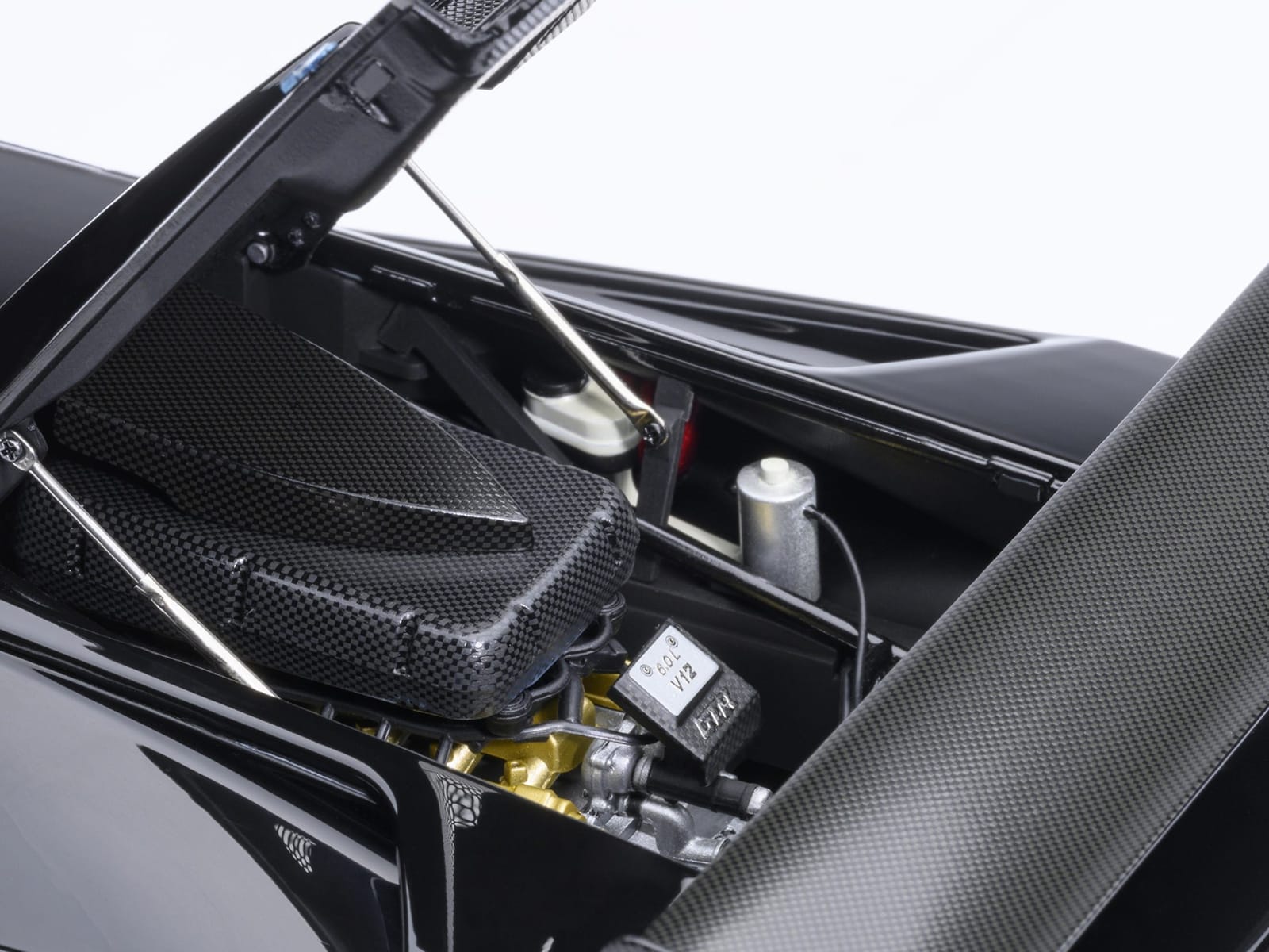 Lamborghini Diablo GTR Deep Black 1/18 Model Car by Autoart - Image 5