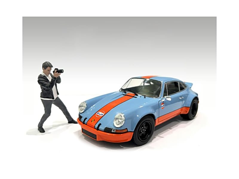 "Photographers" Figure #6 for 1/18 Scale Models by American Diorama