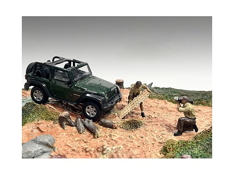 “4X4 Mechanics” 2 Piece Diecast Figure Set 4 for 1/43 Scale Models by American Diorama