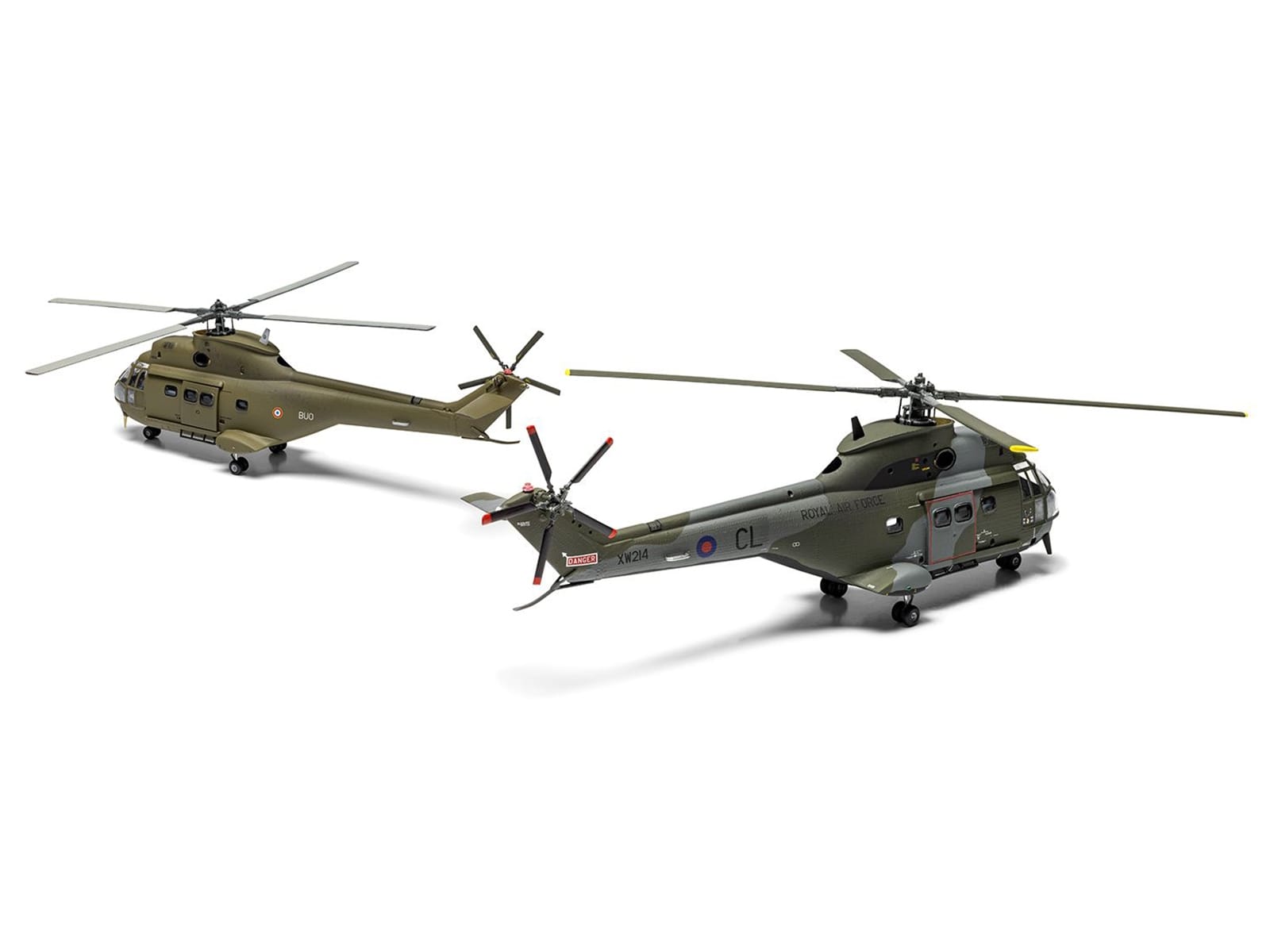 Level 2 Model Kit Westland Puma HC.1 Helicopter with 2 Scheme Options 1/72 Plastic Model Kit by Airfix - Image 3