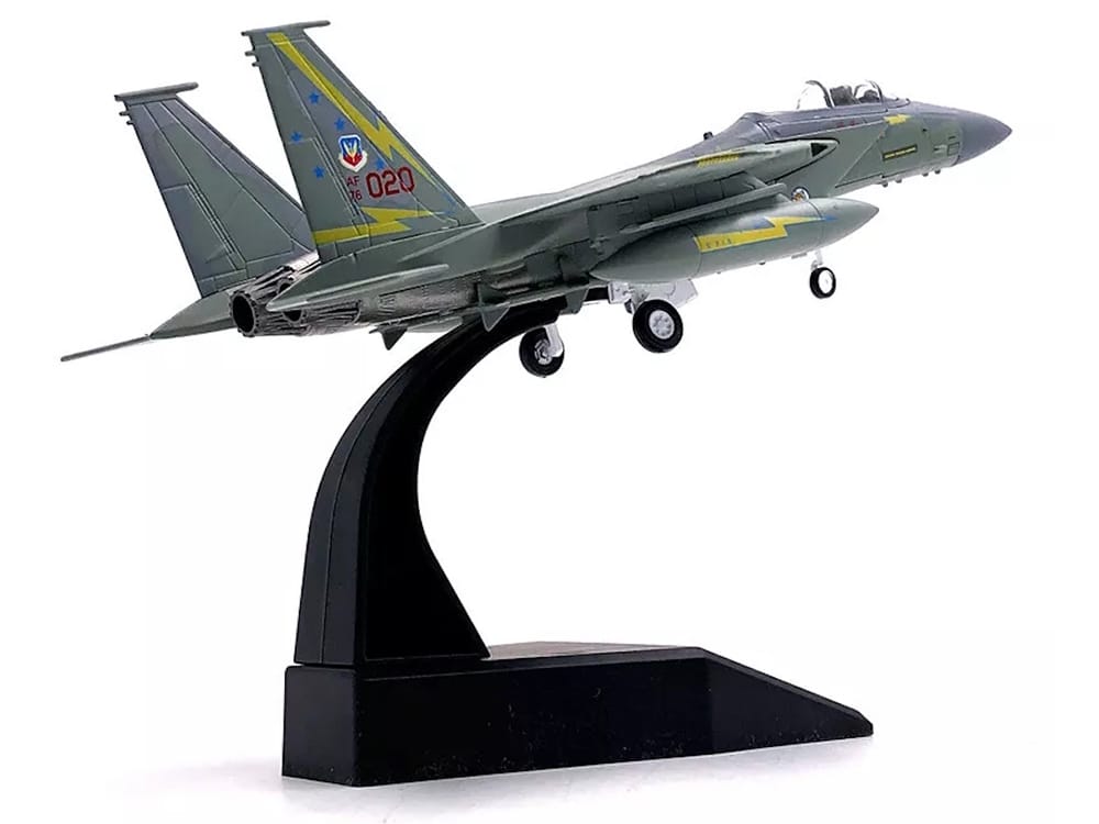 McDonnell Douglas F-15A Eagle Aircraft "Spittin Kittens 5th Fighter-Interceptor Squadron Tactical Air Command Minot AFB" (1985) United States Air Force 1/100 Diecast Model Airplane - Image 4
